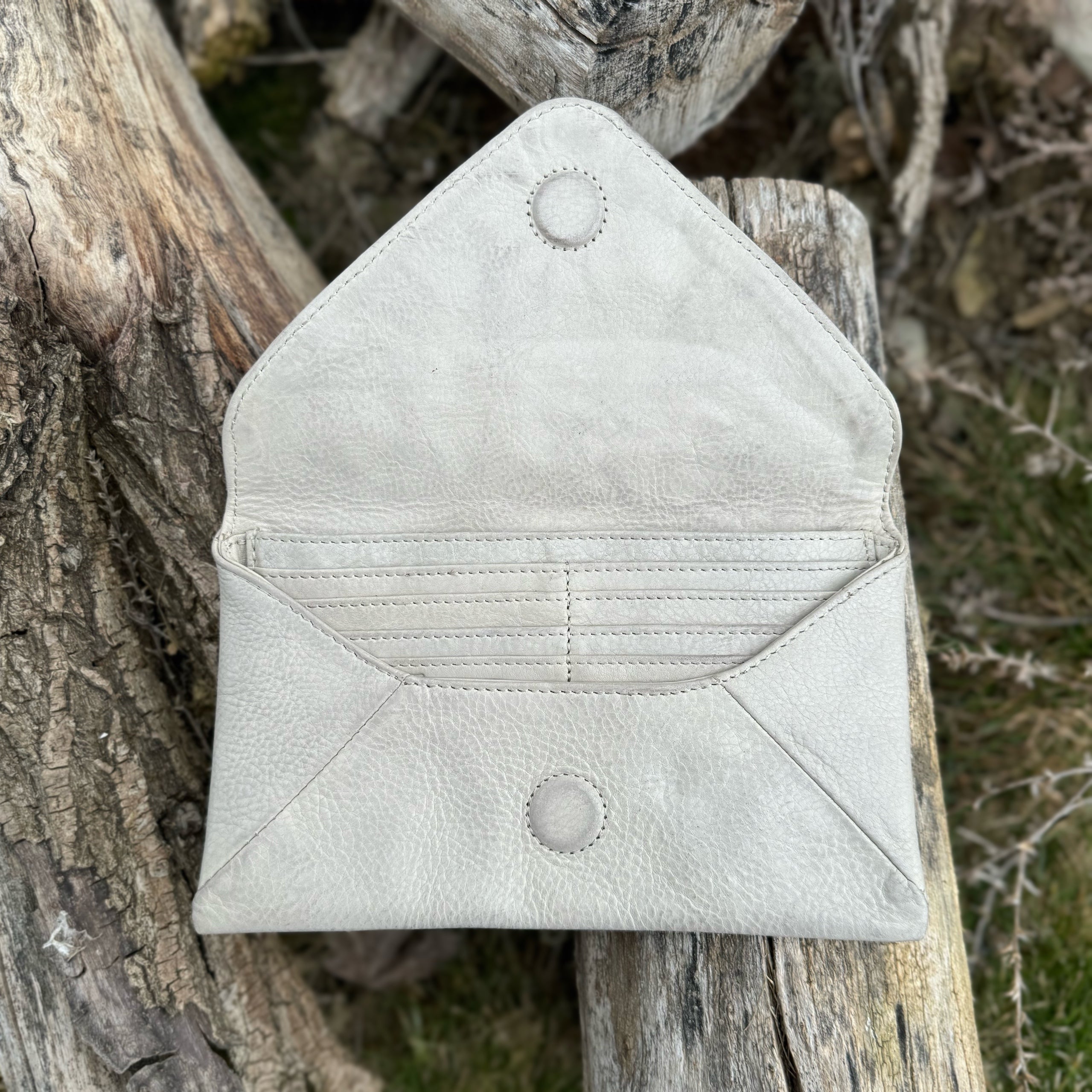 Fontina Envelope Wallet (Stone)