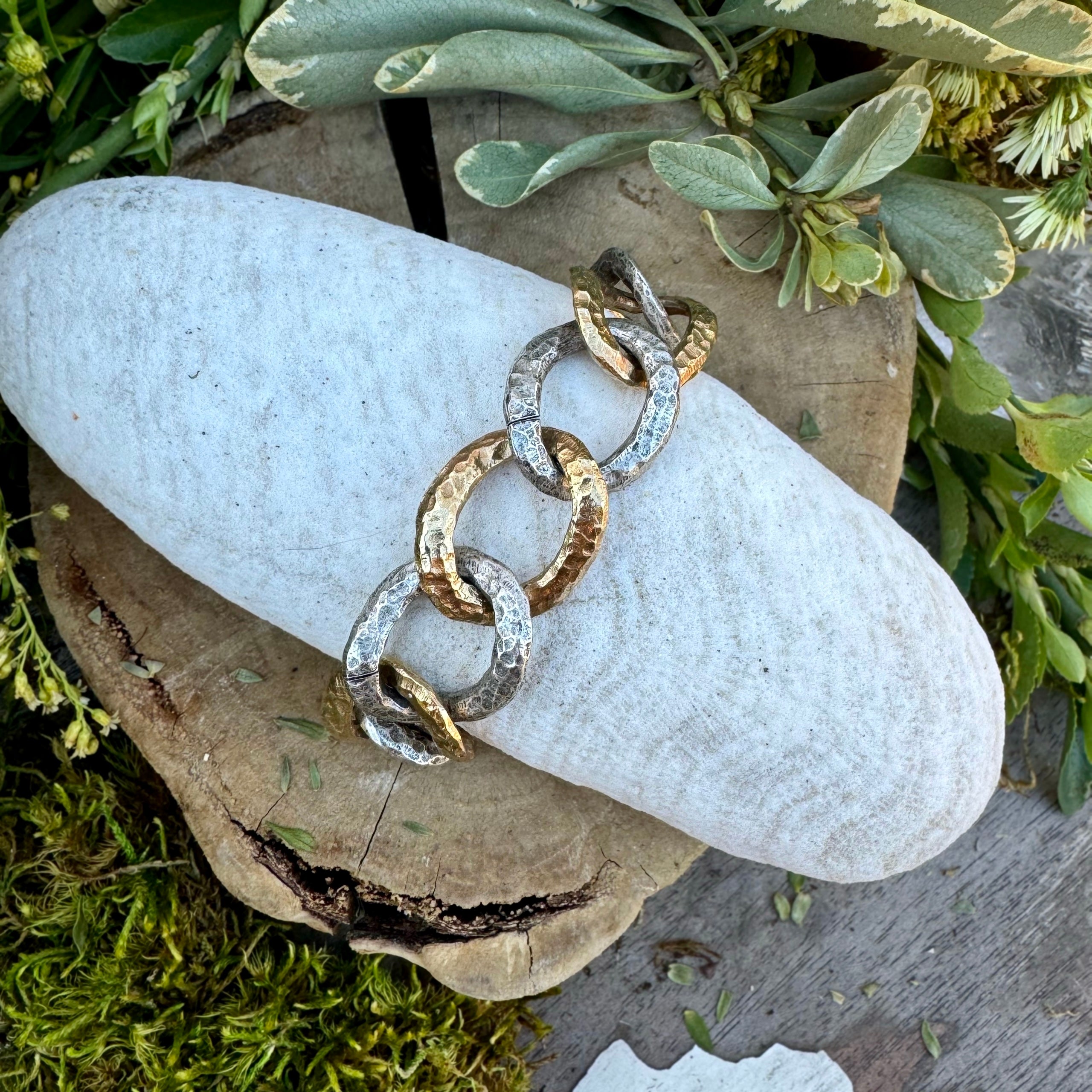 TWO-TONE RAVELLE THIN HAMMERED CHAIN BRACELET