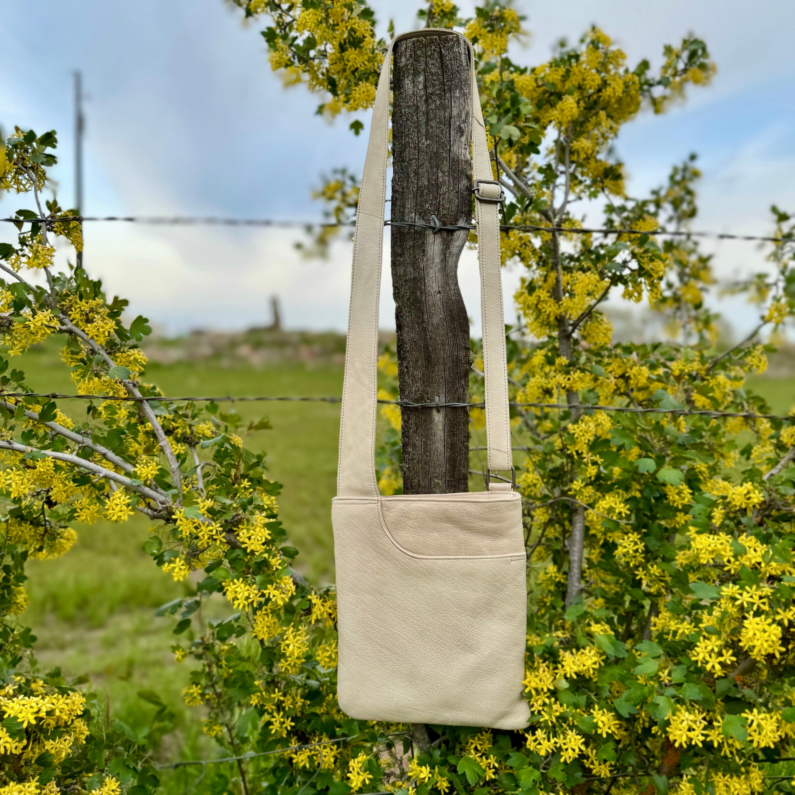 Brynn Leather Crossbody Bag (Oat)