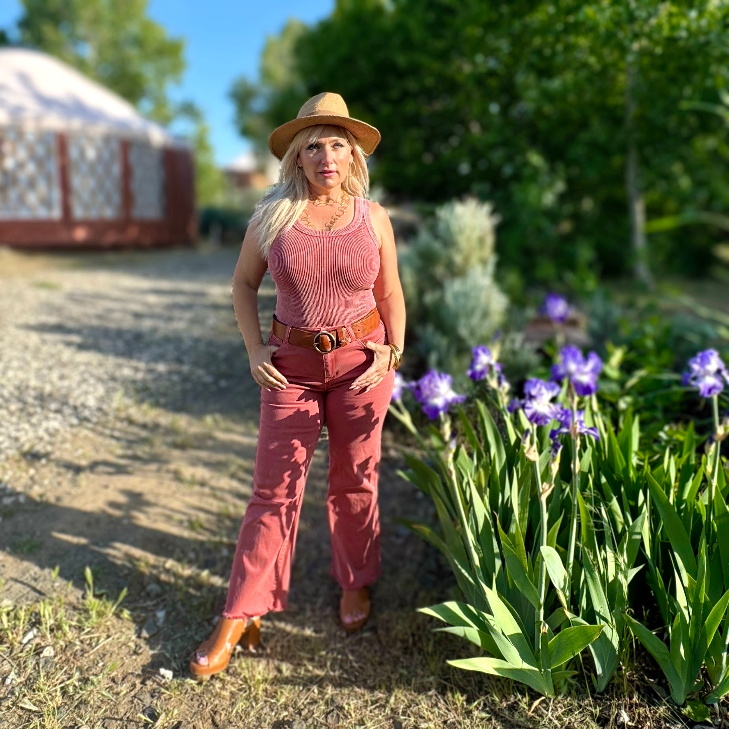 Atlas Cropped Straight Jean (Mullberry)