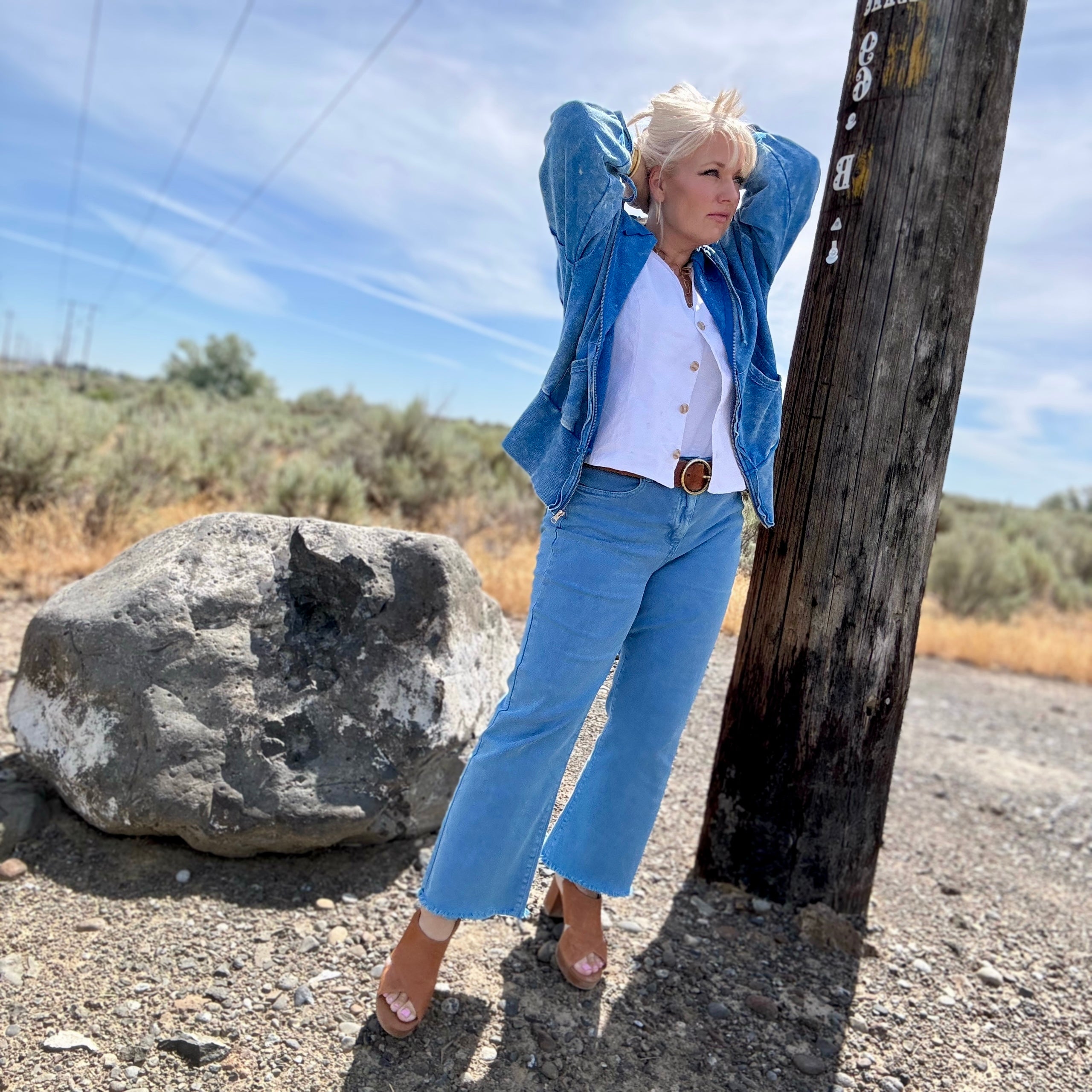 Atlas Cropped Straight Jeans (Ocean Blue)