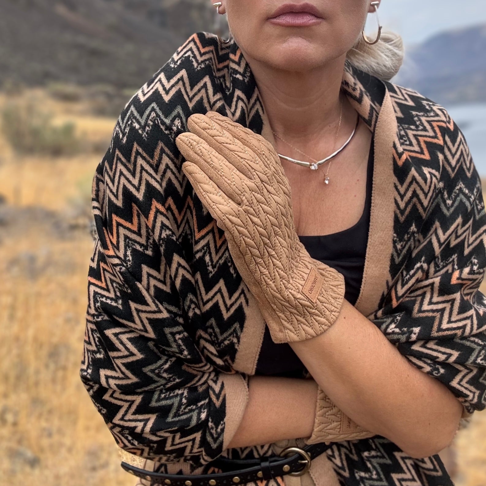 Quilted suede touch gloves Camel