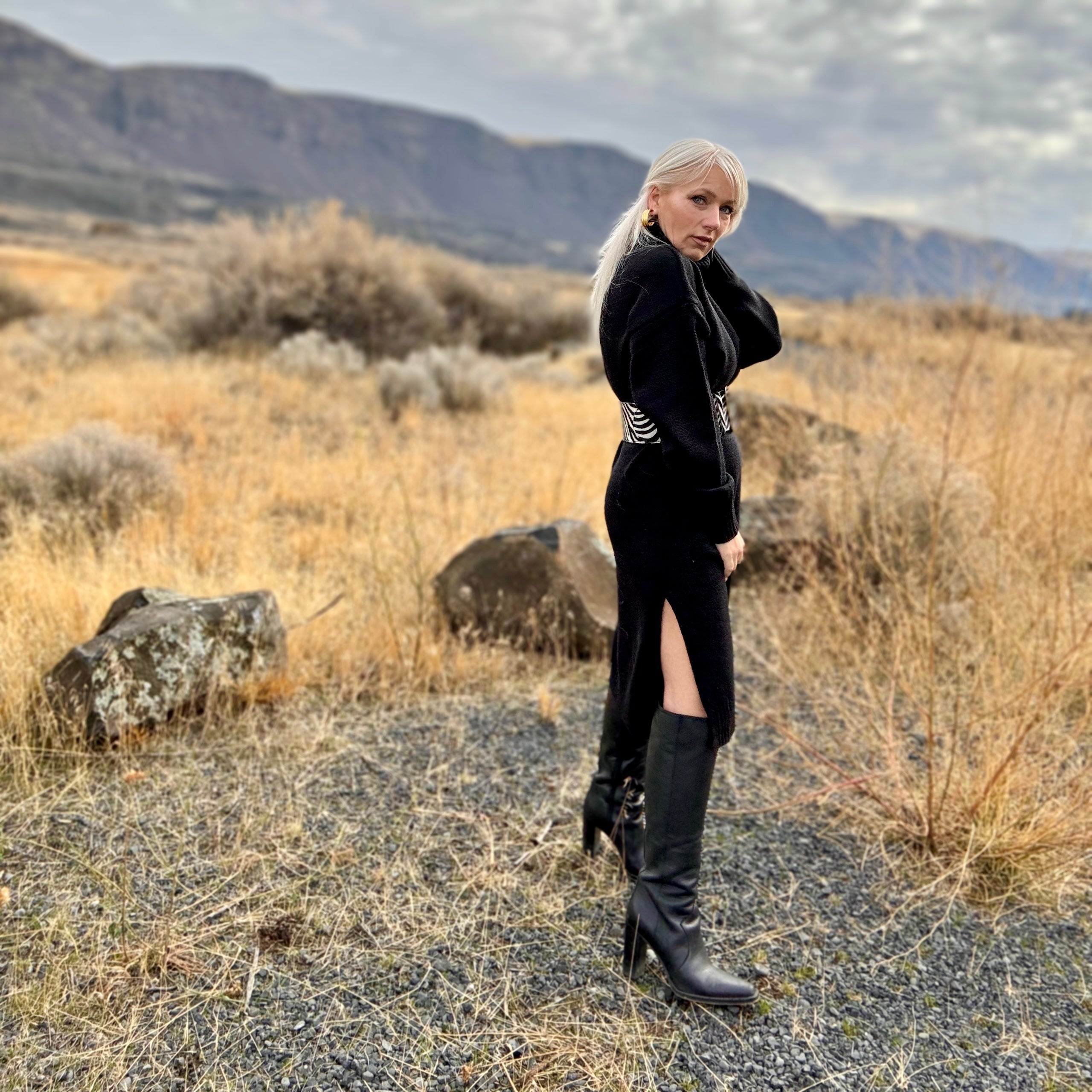 Gwyneth Sweater Middi Dress