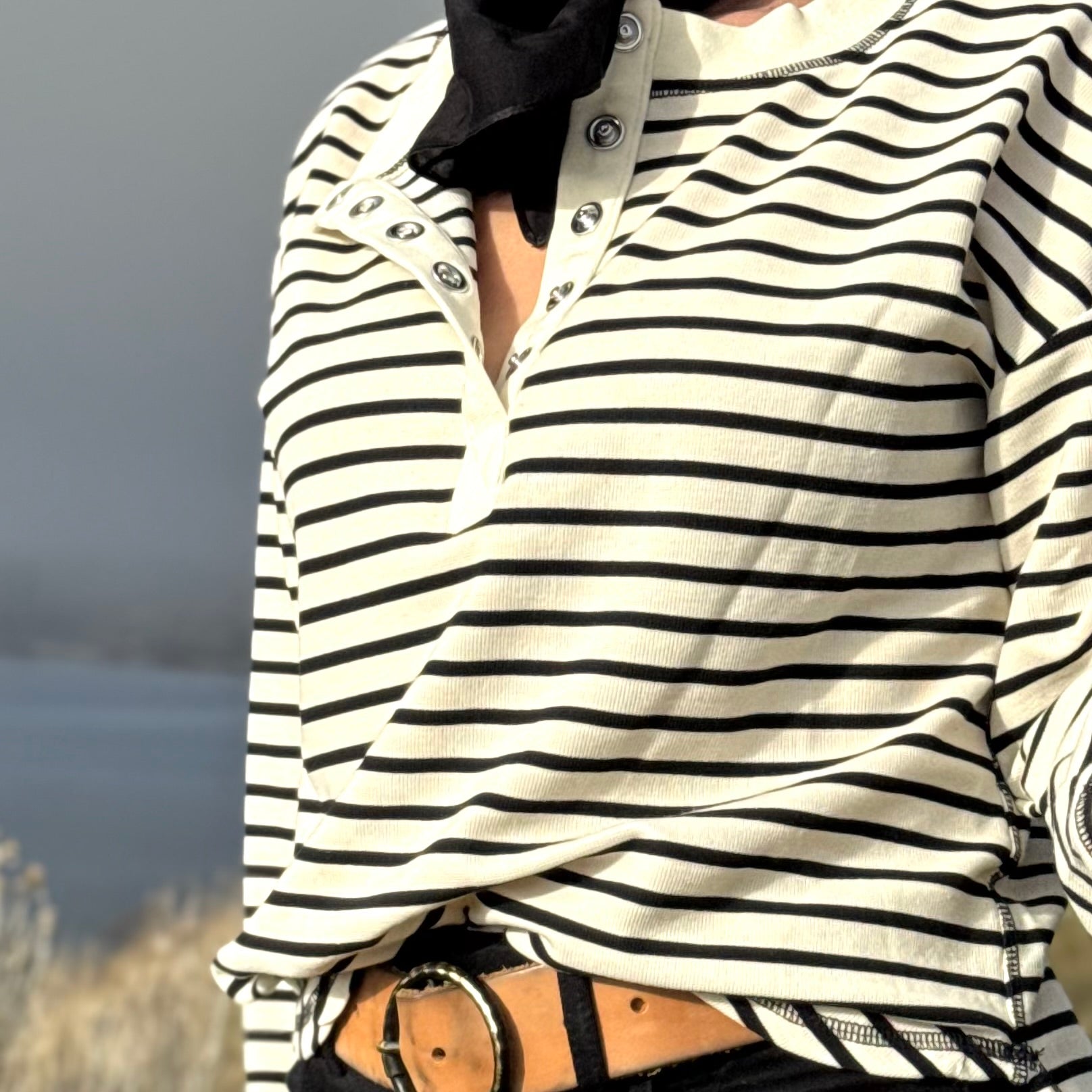 Canyon Stripe Henley Black