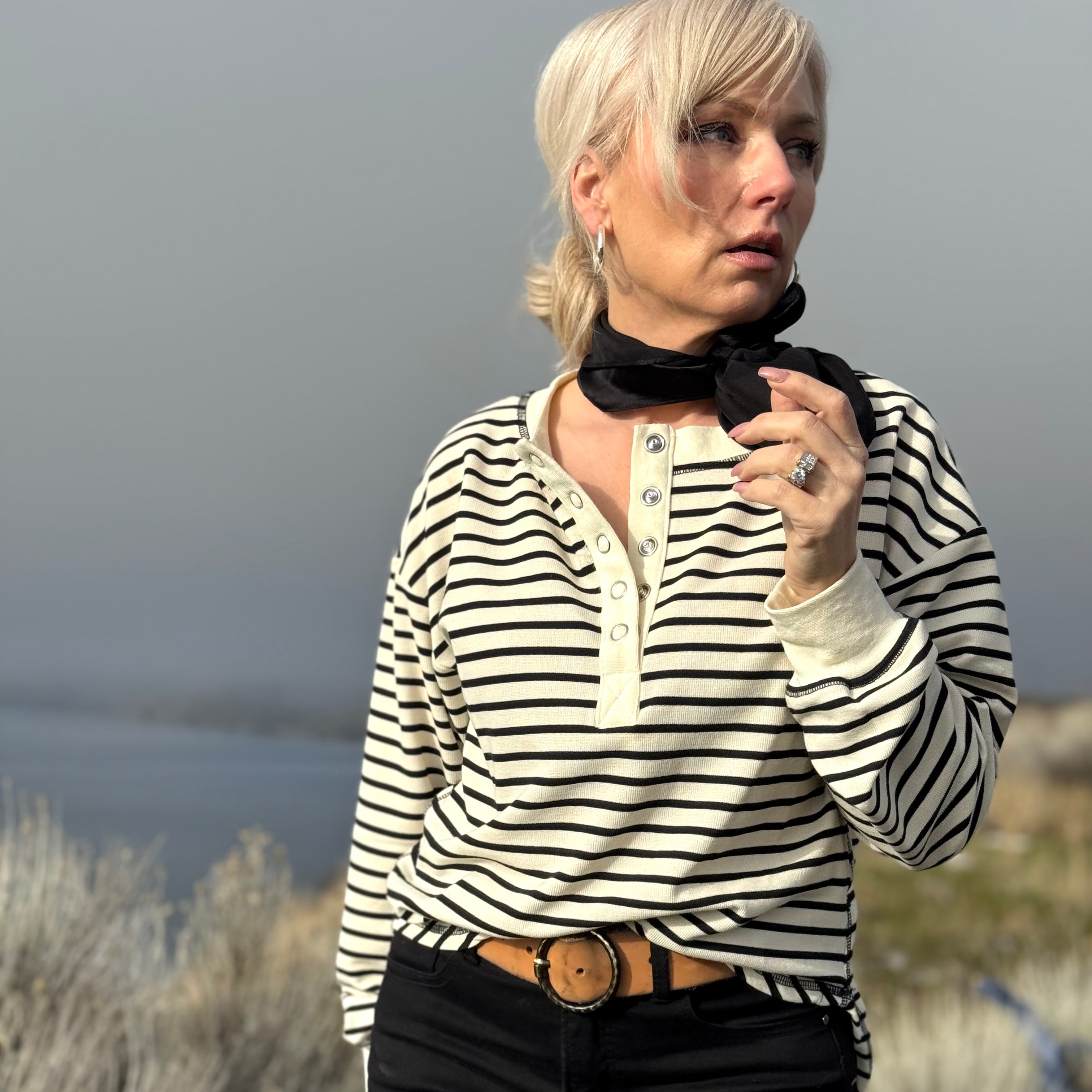 Canyon Stripe Henley Black