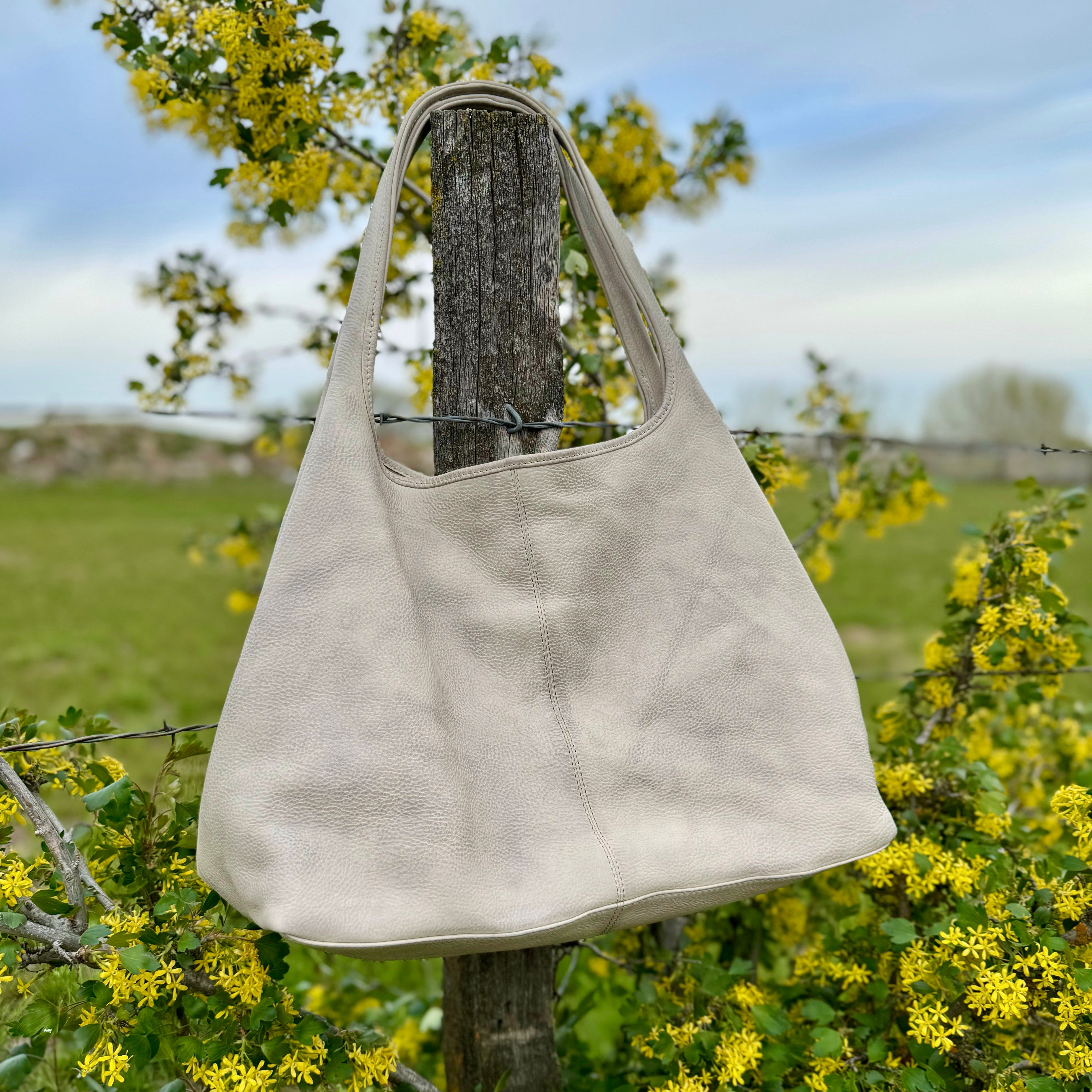 Fontinella Leather Hobo Bag (Stone)