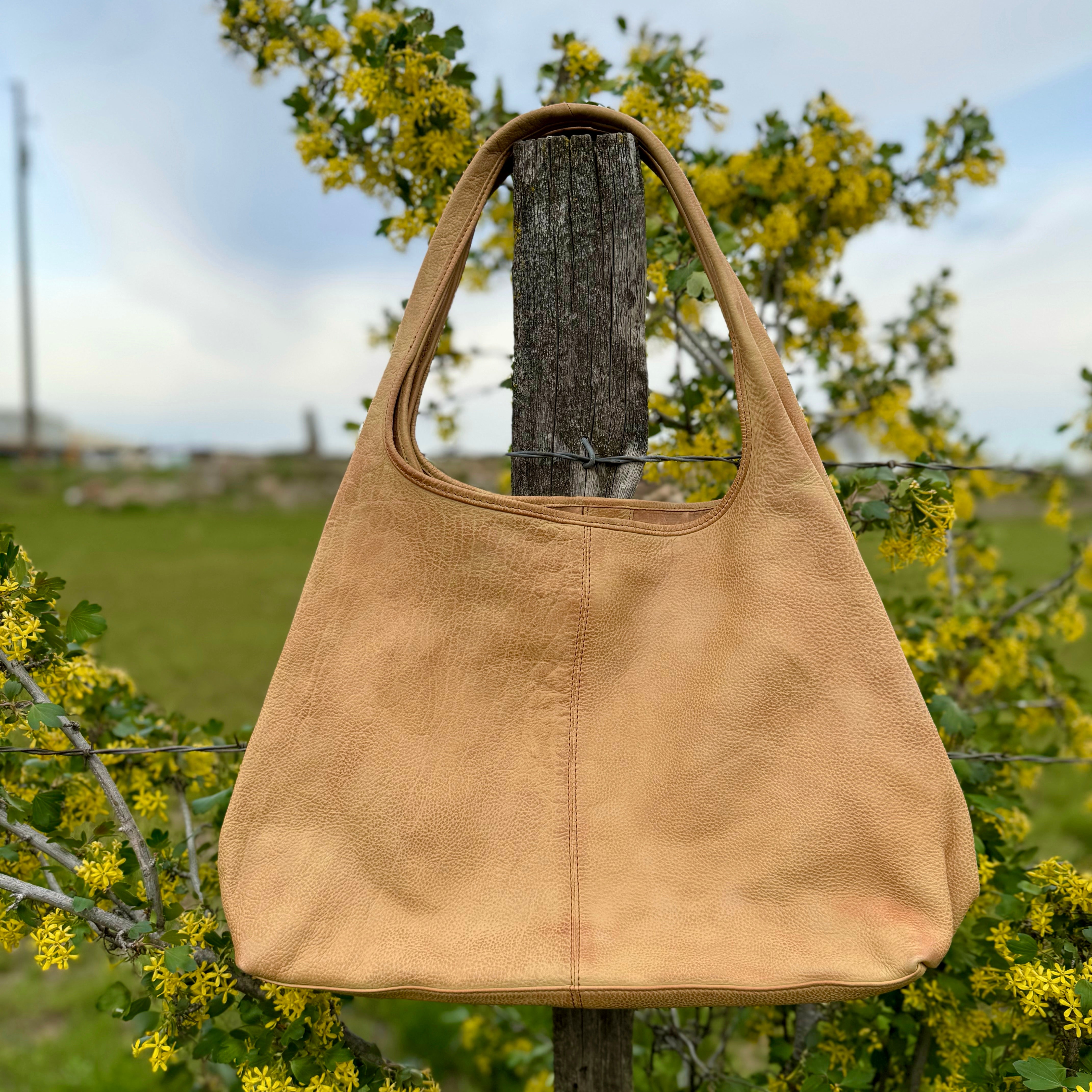 Fontinella Leather Hobo Bag (Cognac)