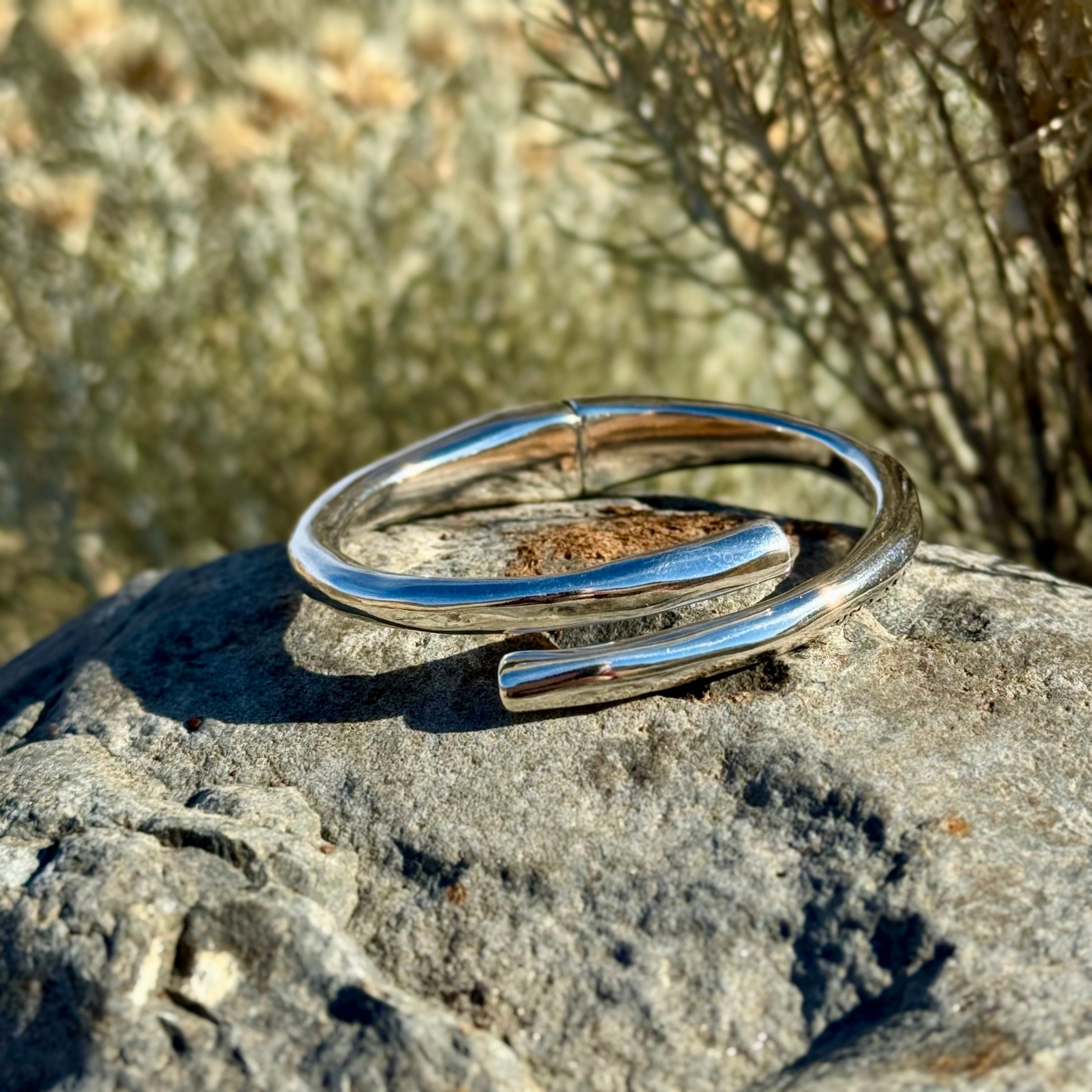 Uno de 50 Tubular Spring Bracelet