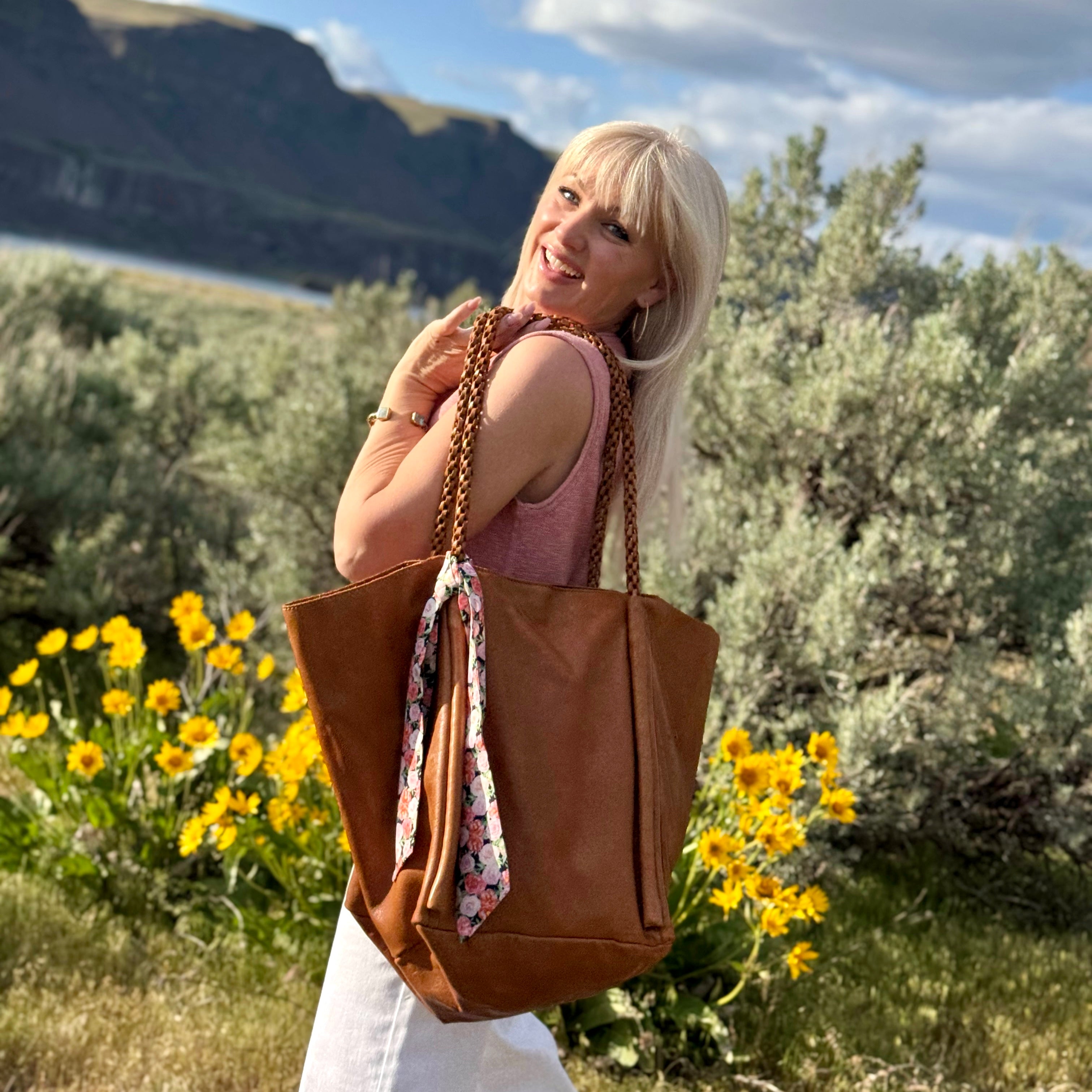 Voyage Leather Tote