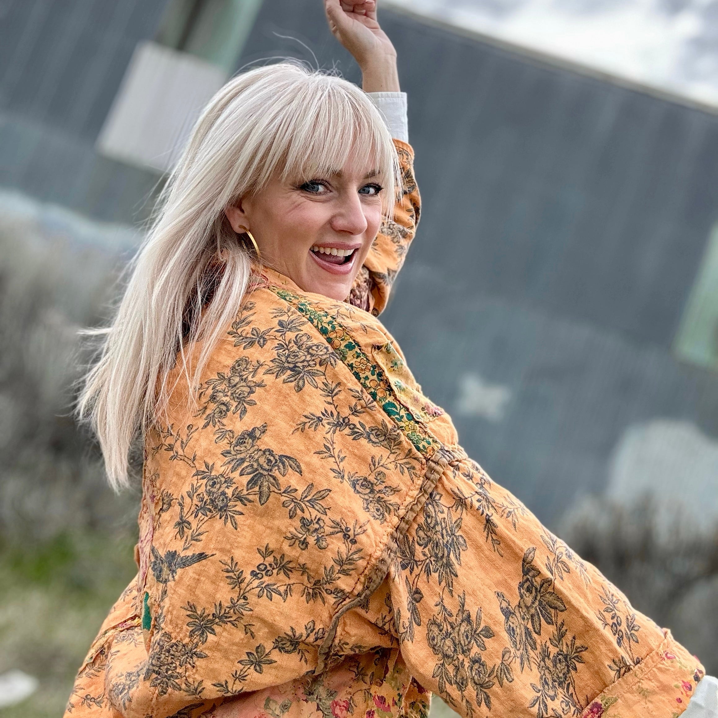 Magnolia Pearl Julian Floral Kimono