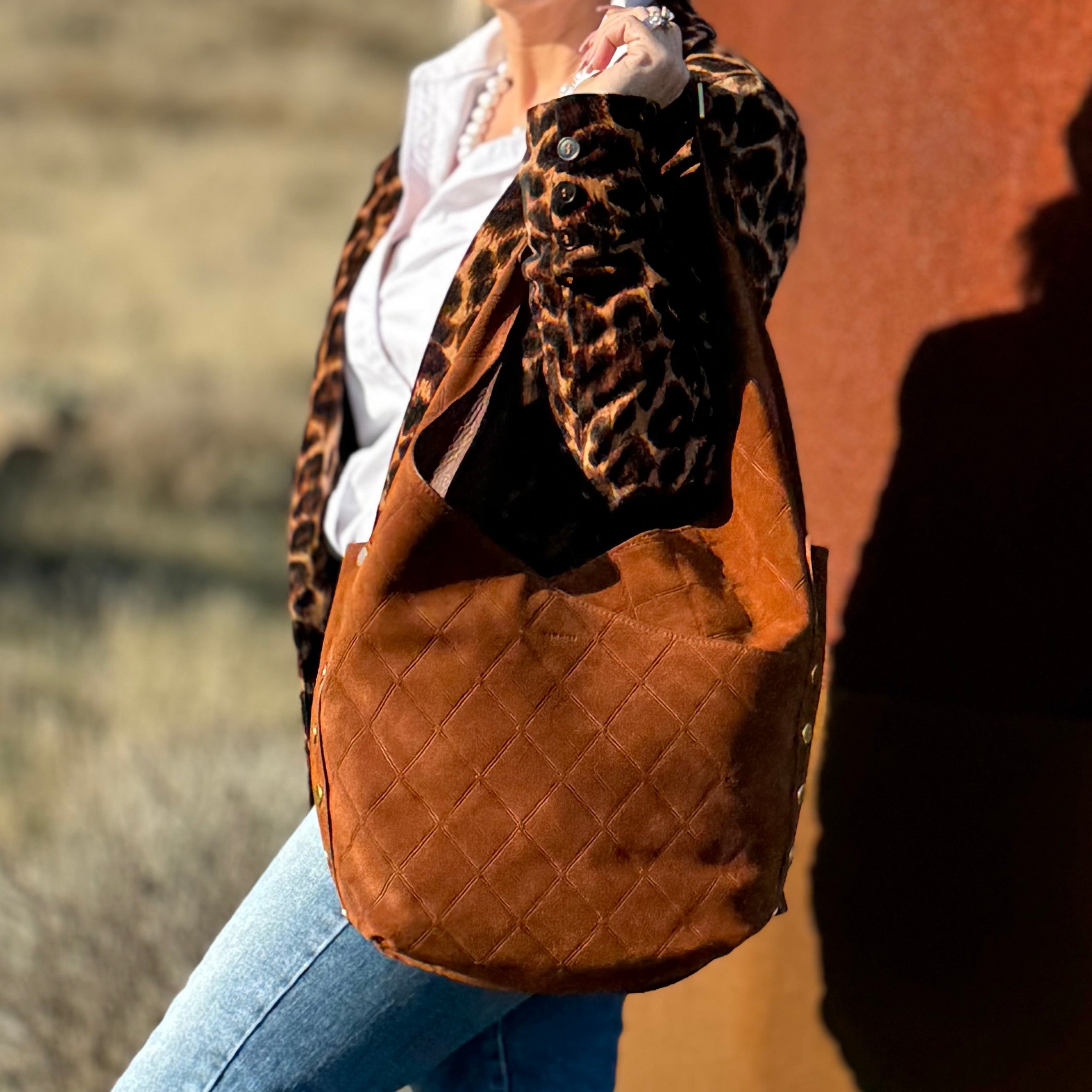 Hammitt Tom Large Chocolate Diamond Suede/Antique Gold