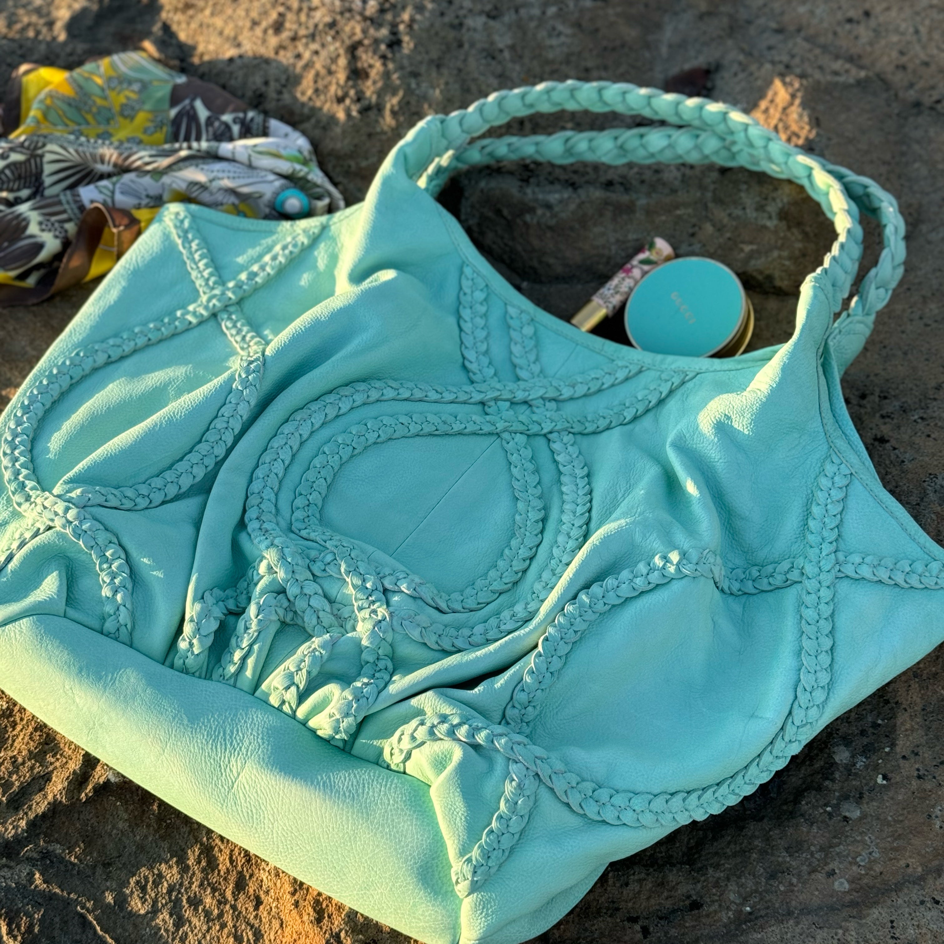 Presley Tote (Turquoise)
