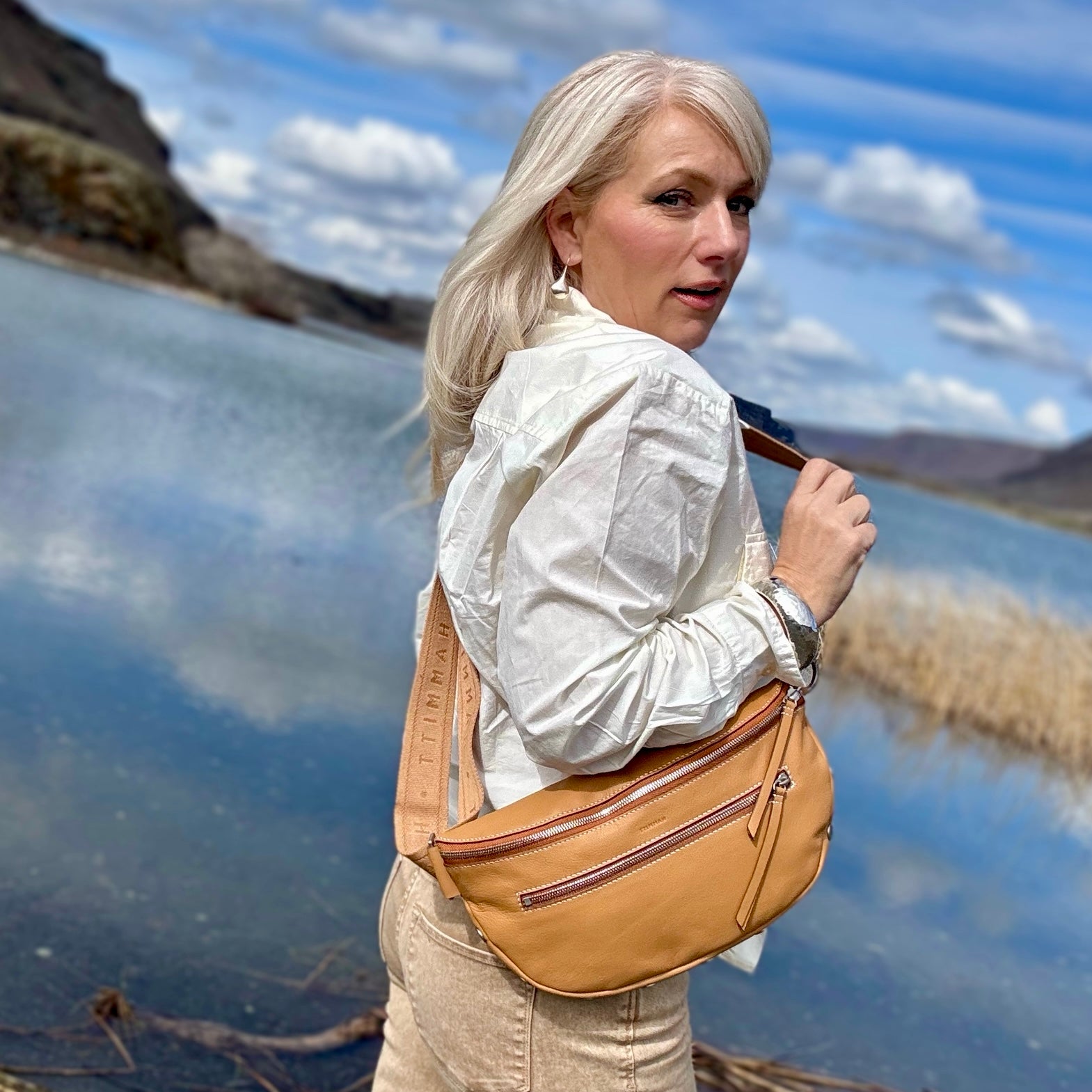 Hammitt California Oak CHARLES CROSSBODY LRG