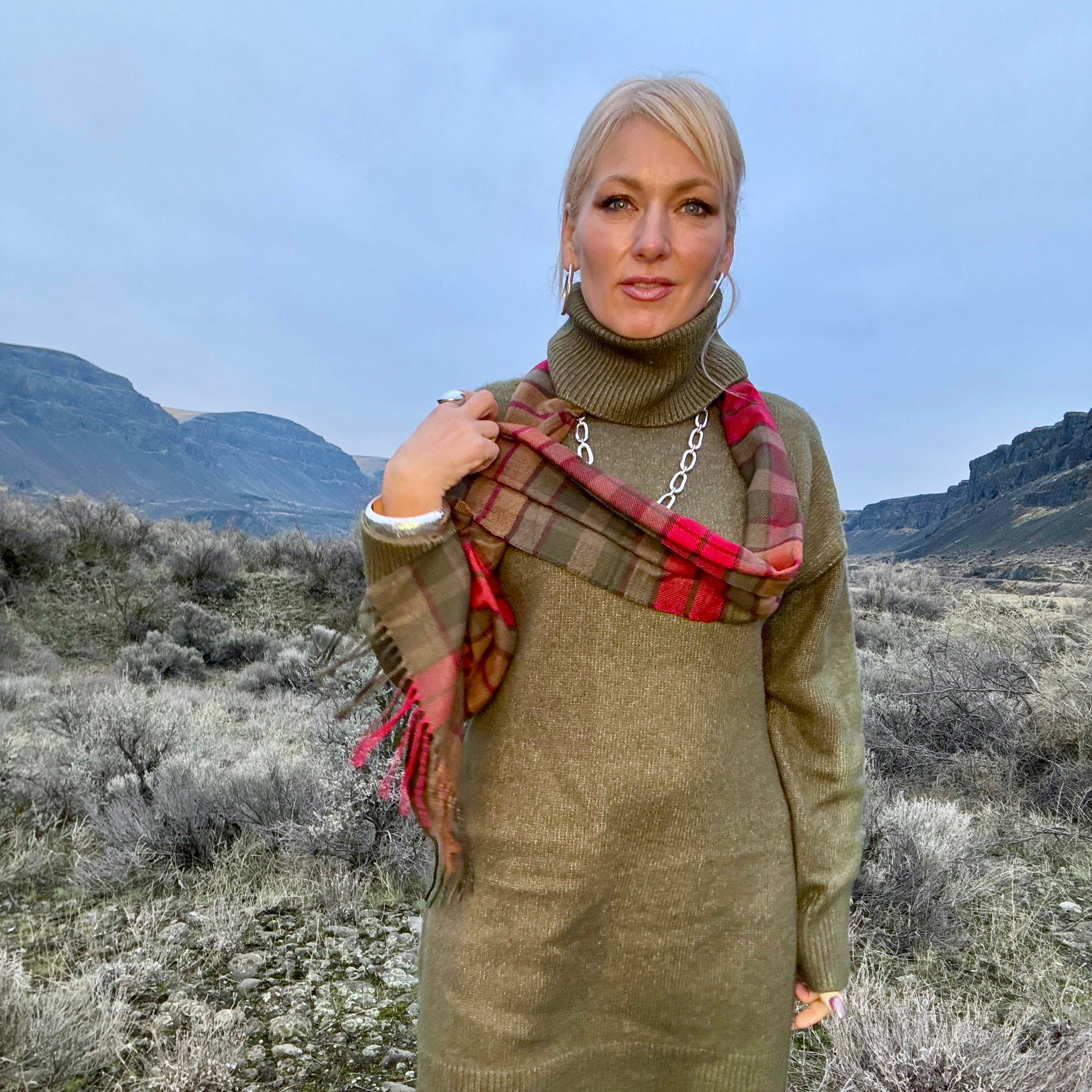 TORI SWEATER DRESS Olive