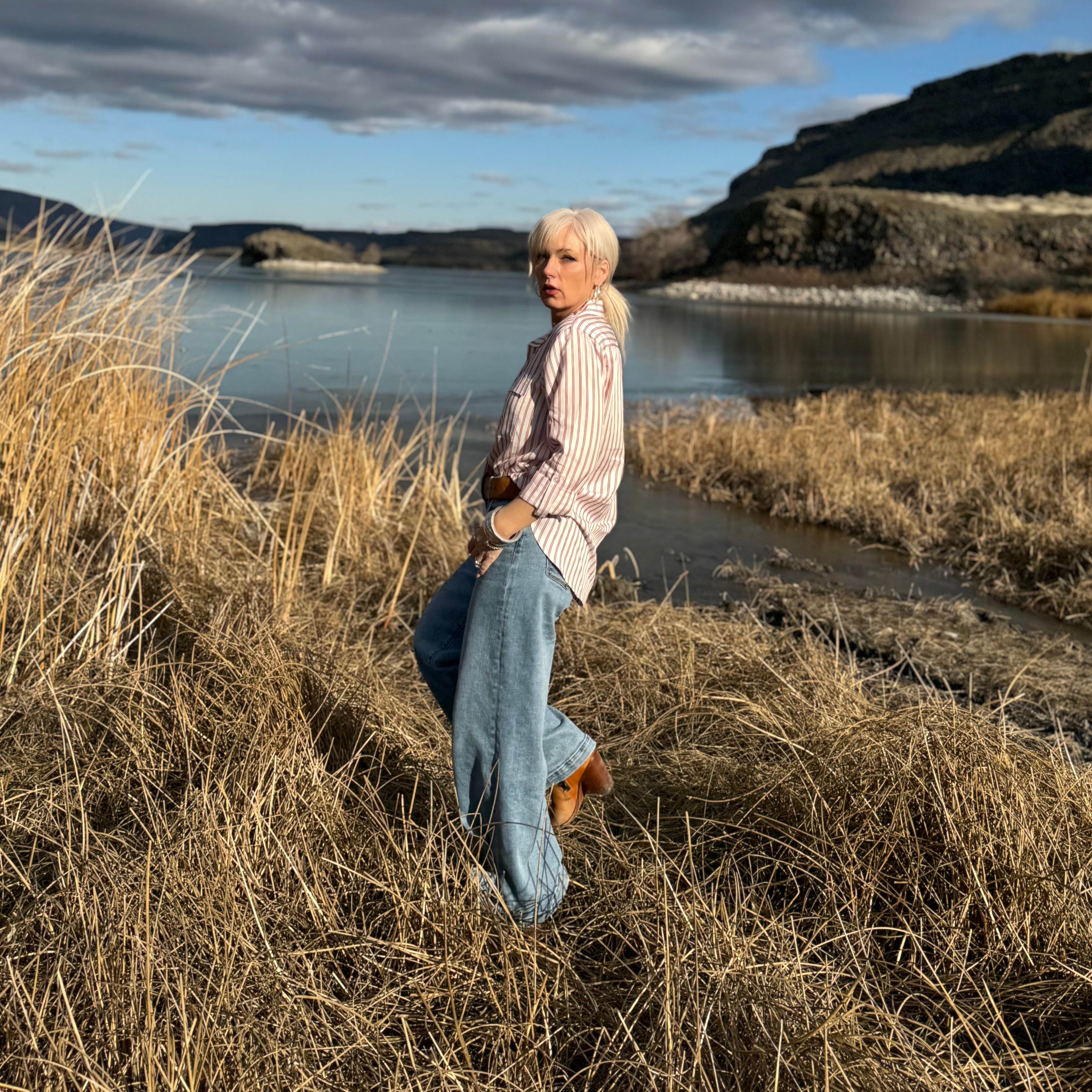 Canyon Line Split-Front Jean