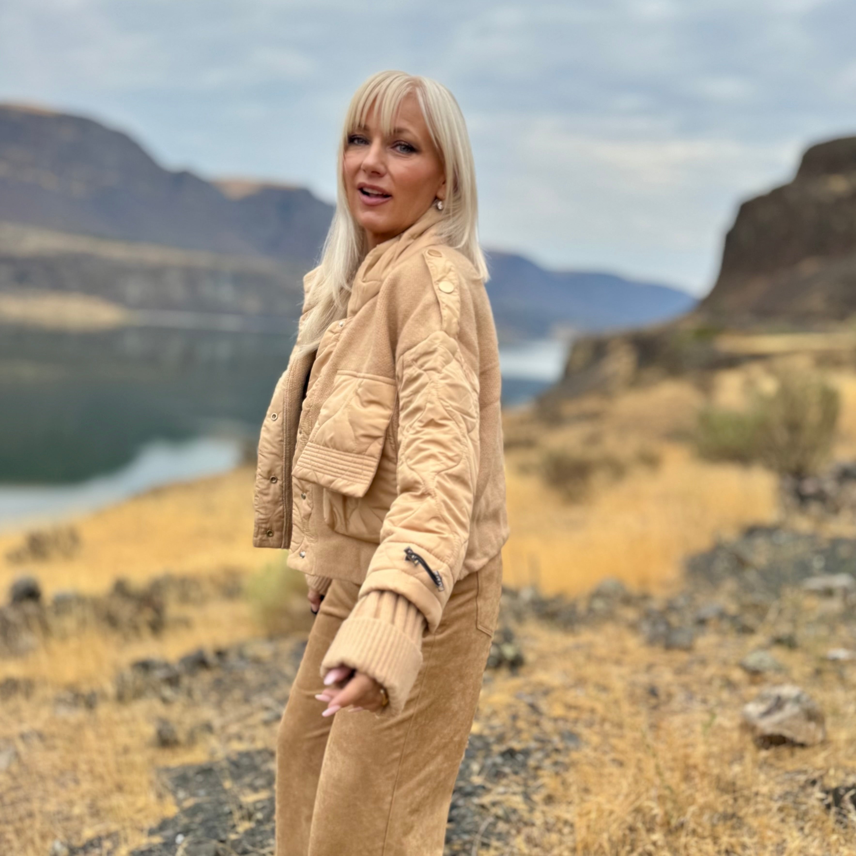 Canyon Quilted Bomber Camel