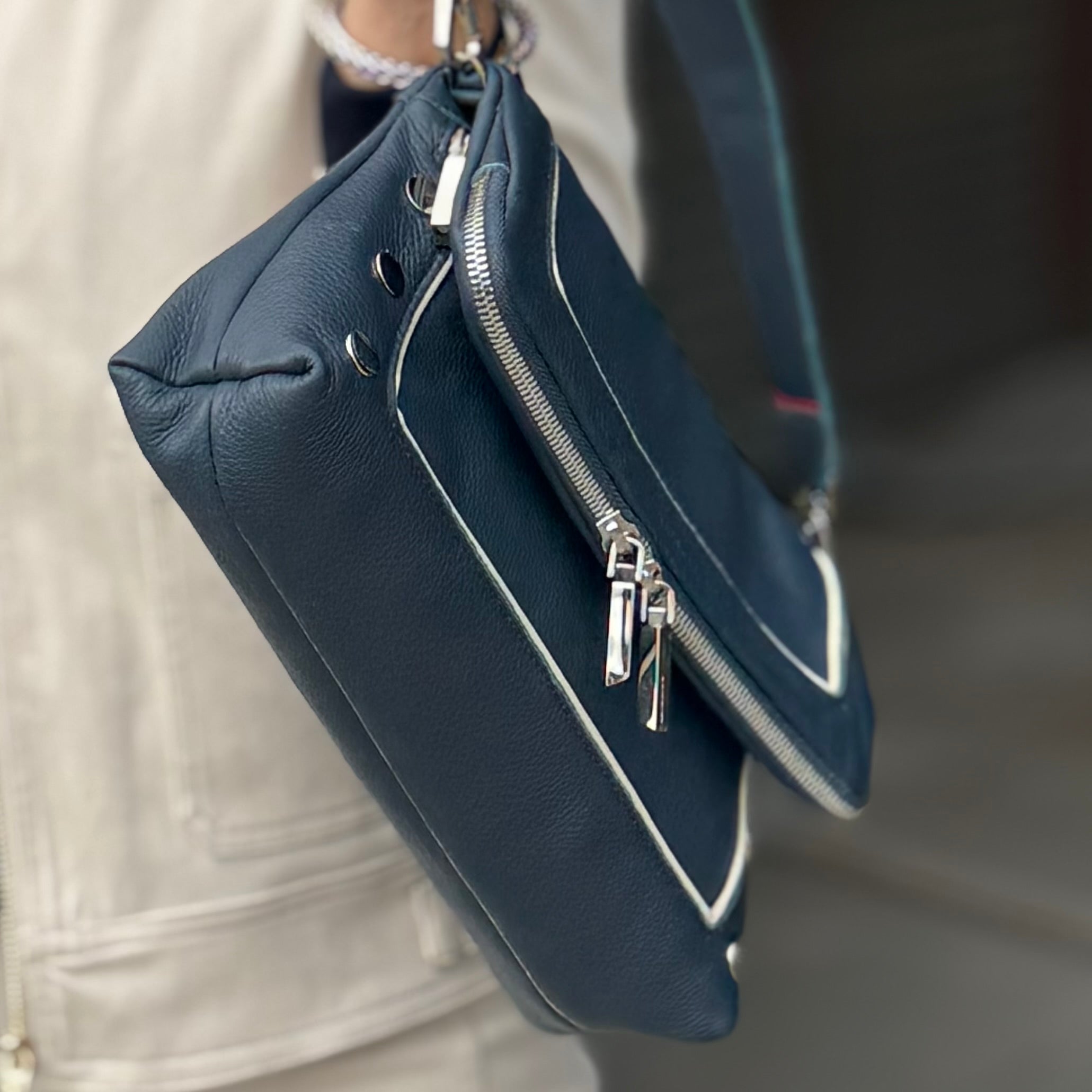 Hammitt Beverly Med Nautical Navy/Silver