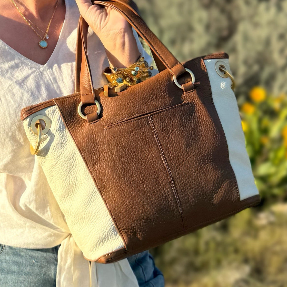 Hammitt Daniel Medium Courtyard Cream/Brushed Gold