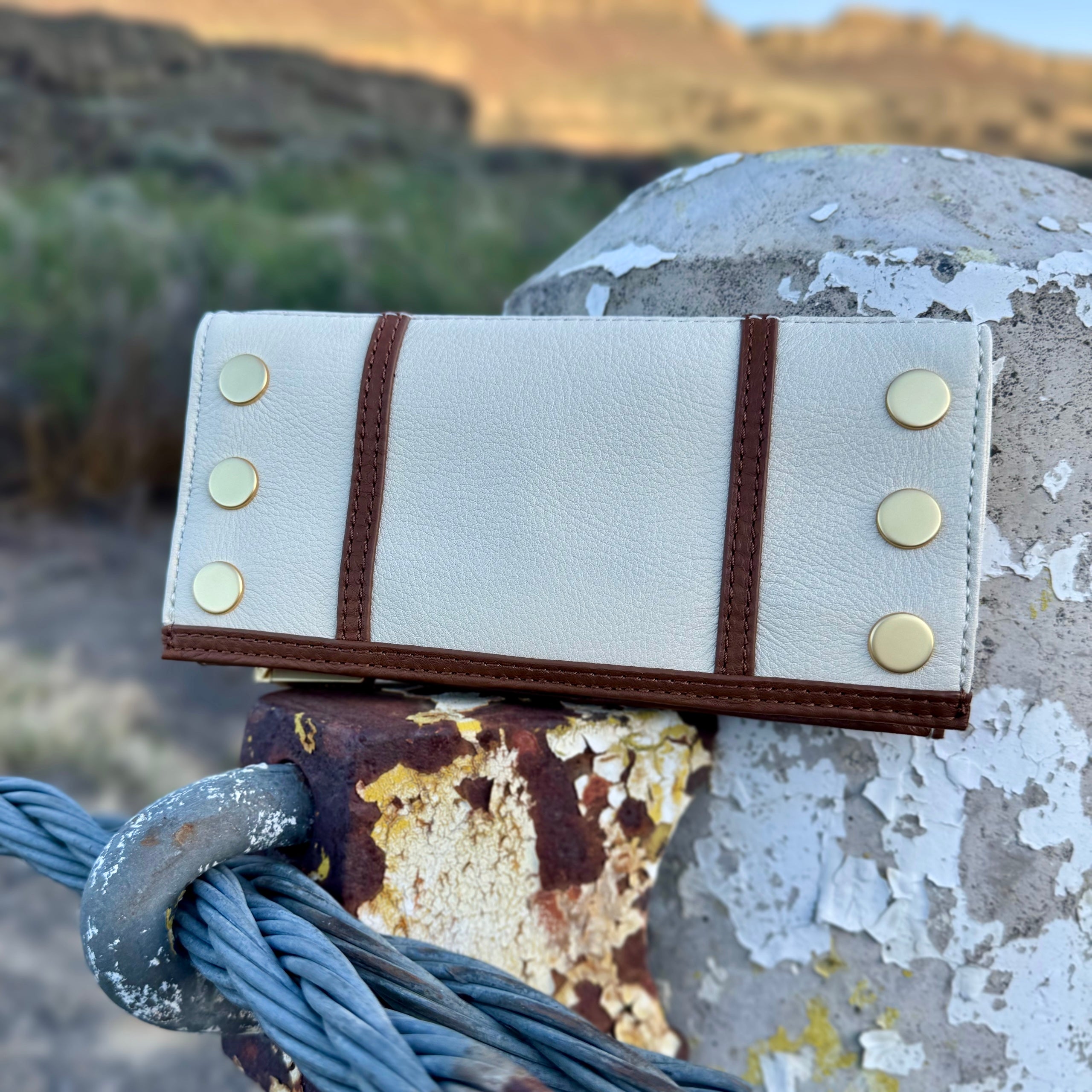 Hammitt 110 North Wallet Courtyard Cream/Brushed Gold