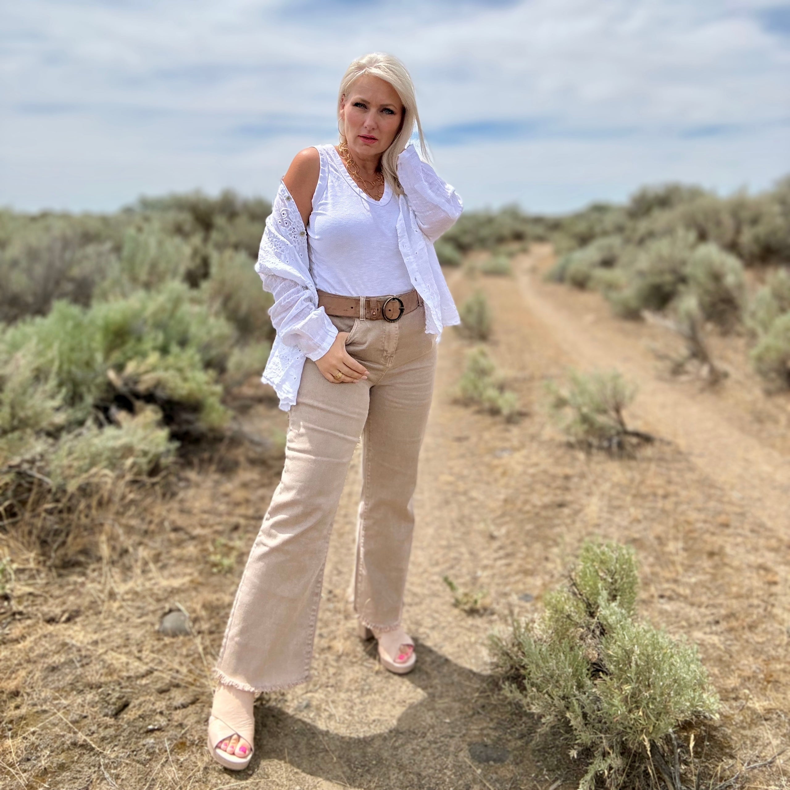 ATLAS CROPPED STRAIGHT JEANS (Taupe)