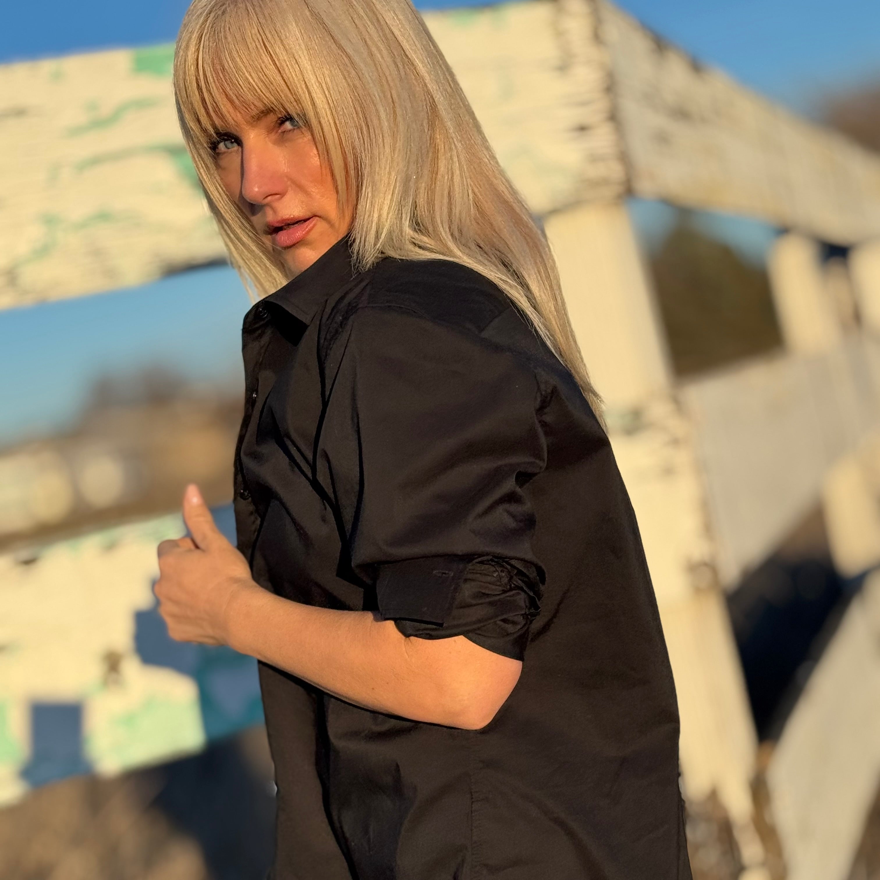 Desert Traveler Wrinkle Resistant Button Up Black