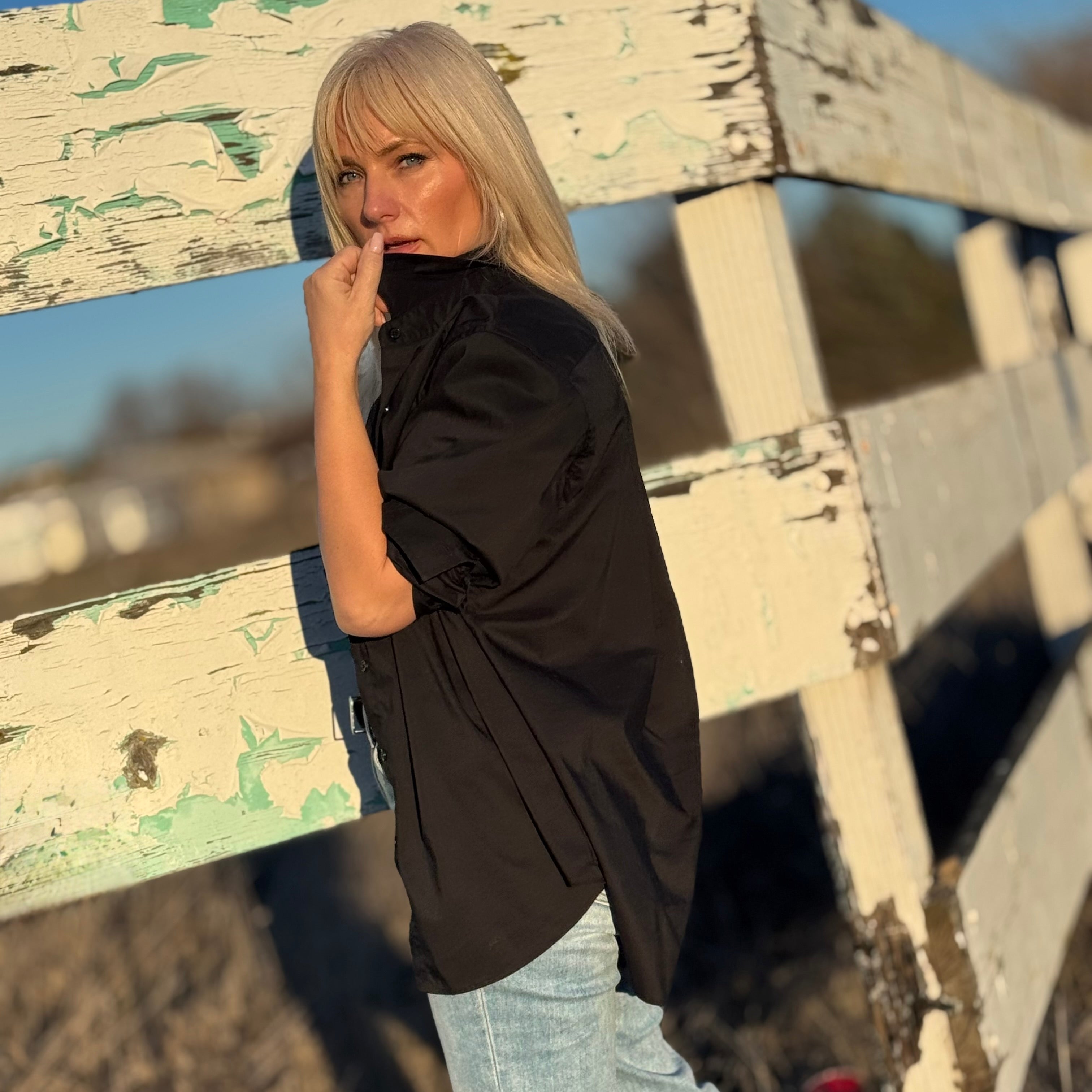 Desert Traveler Wrinkle Resistant Button Up Black