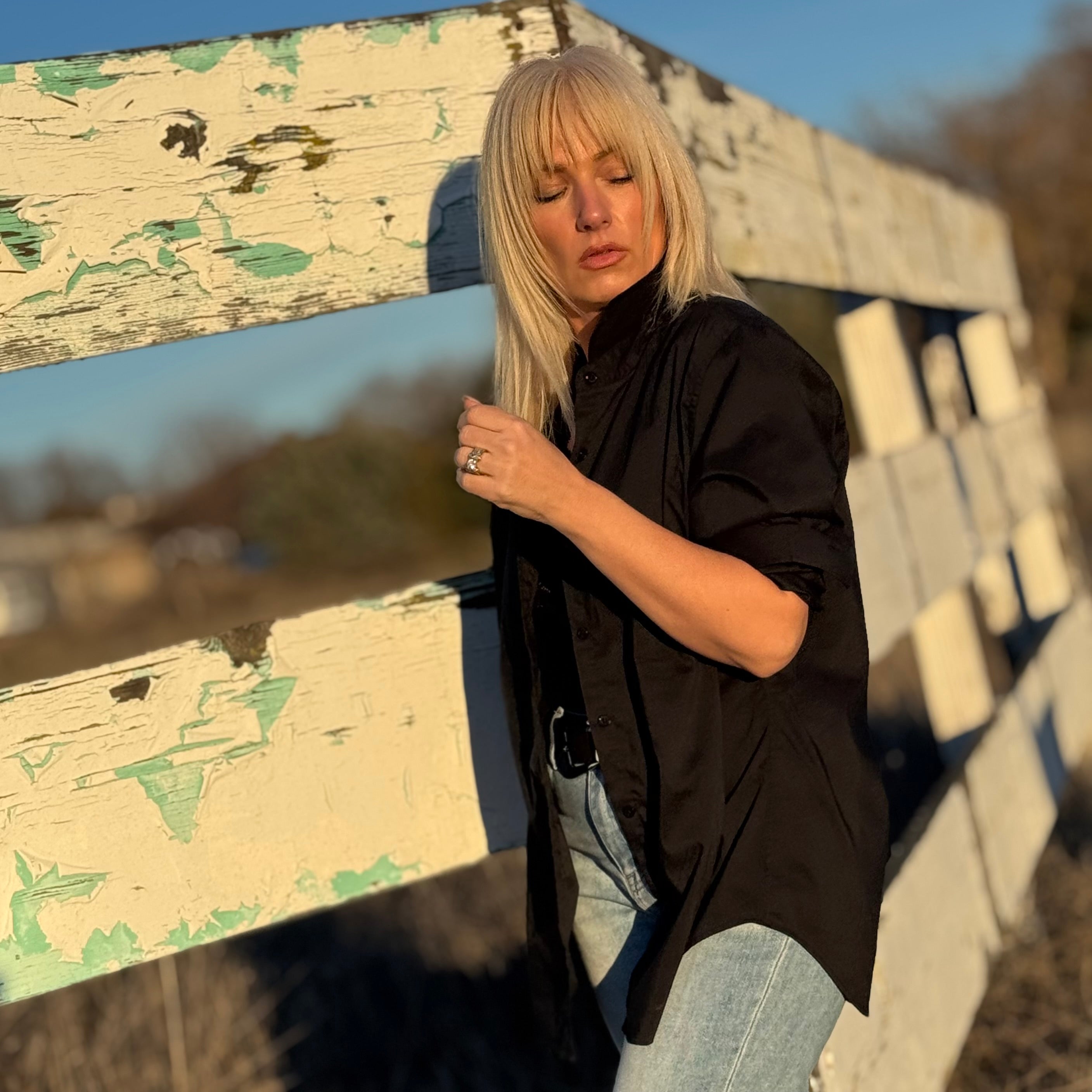 Desert Traveler Wrinkle Resistant Button Up Black