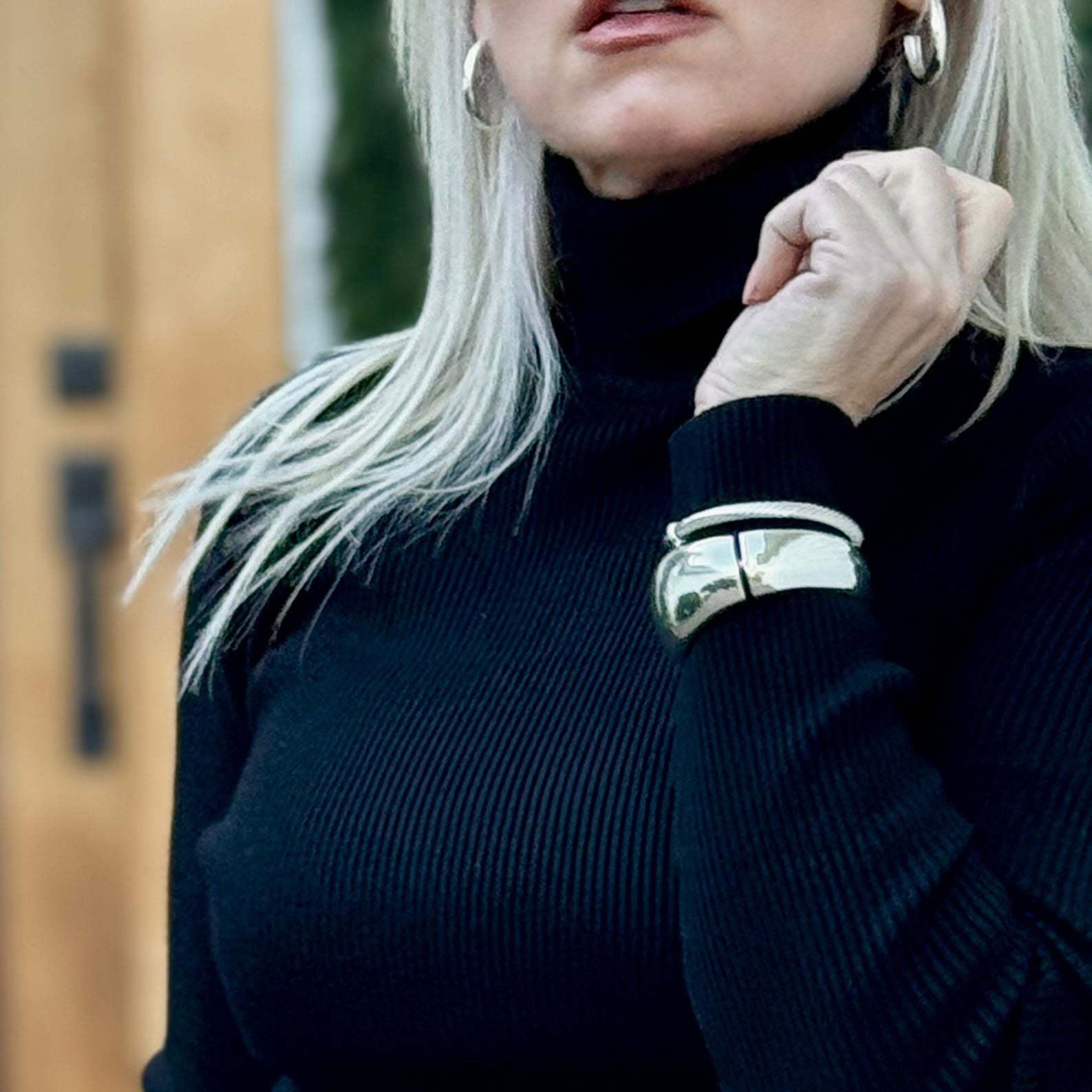 RIDGE POINT RIBBED TURTLENECK Black