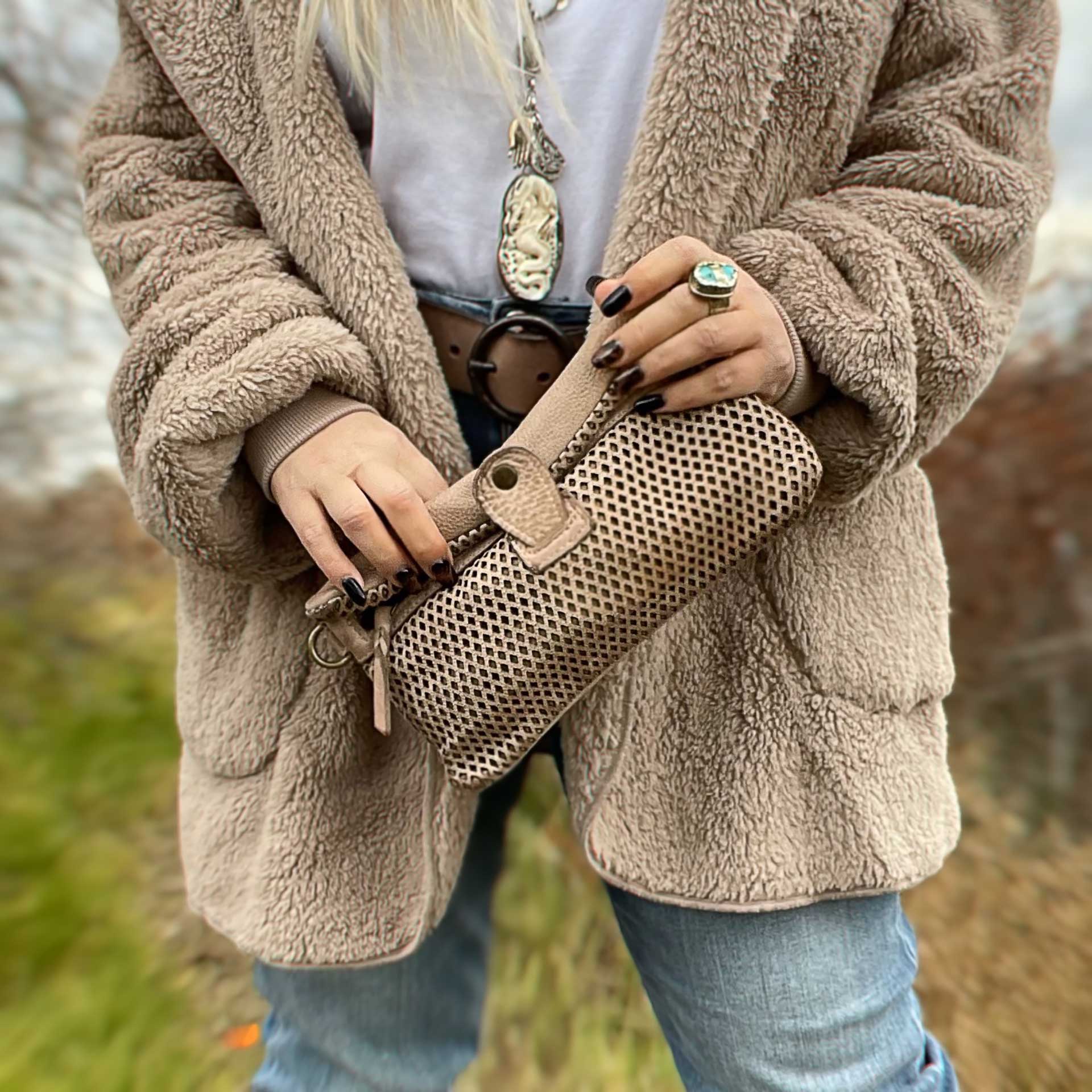 Barron Clutch Crossbody (Sand)