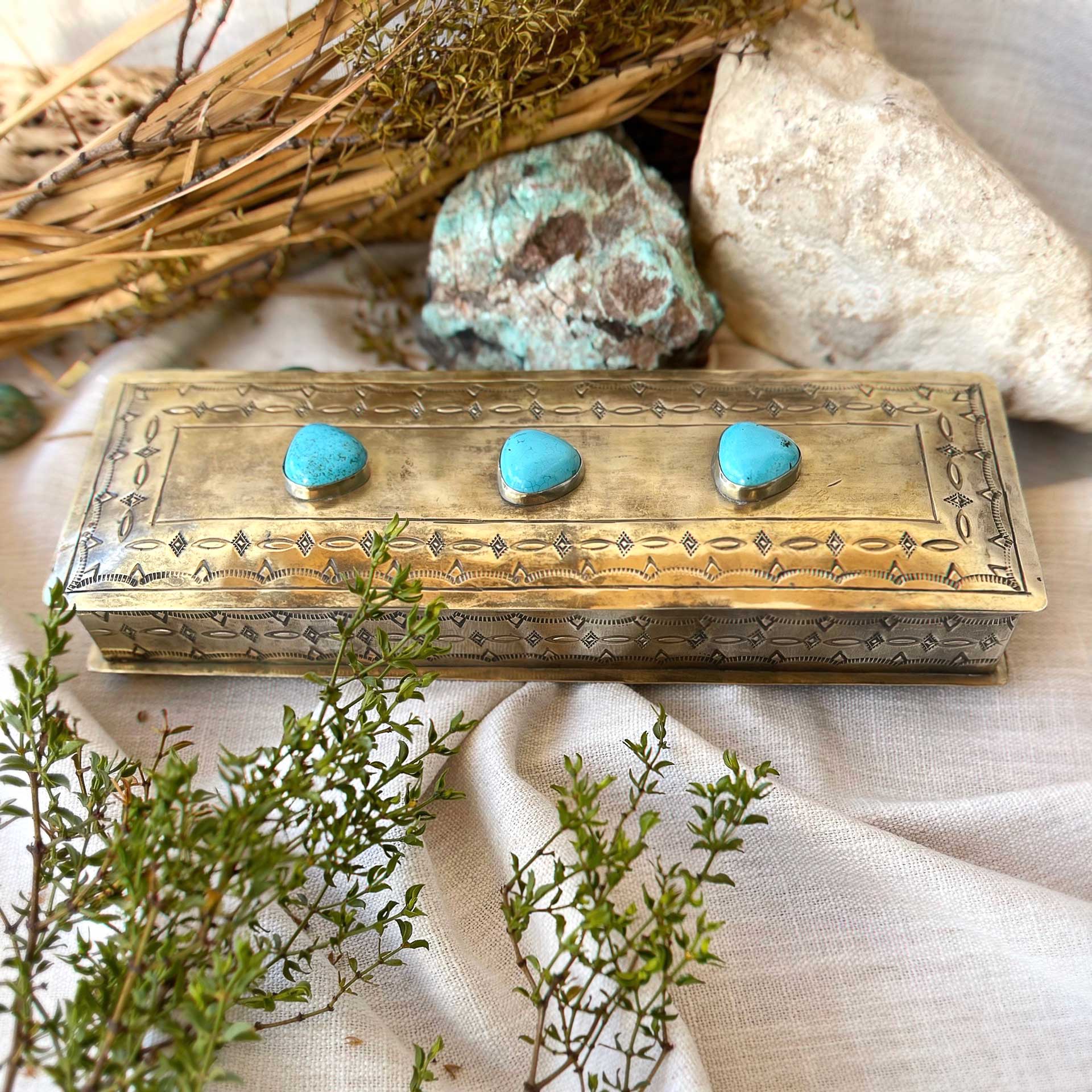 Bianca Three Stone Box