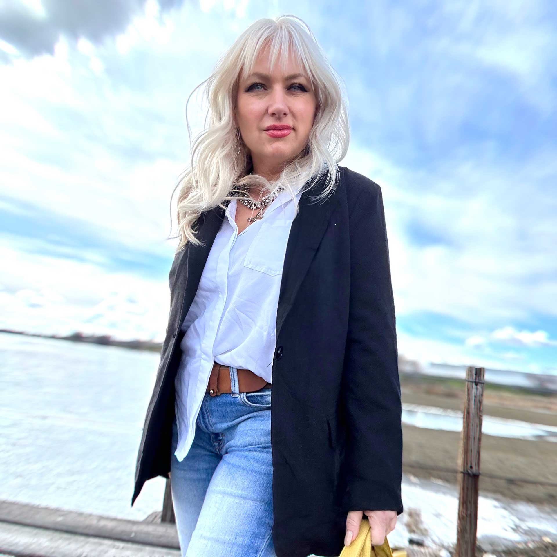 Bradshaw Linen Blazer (Black)