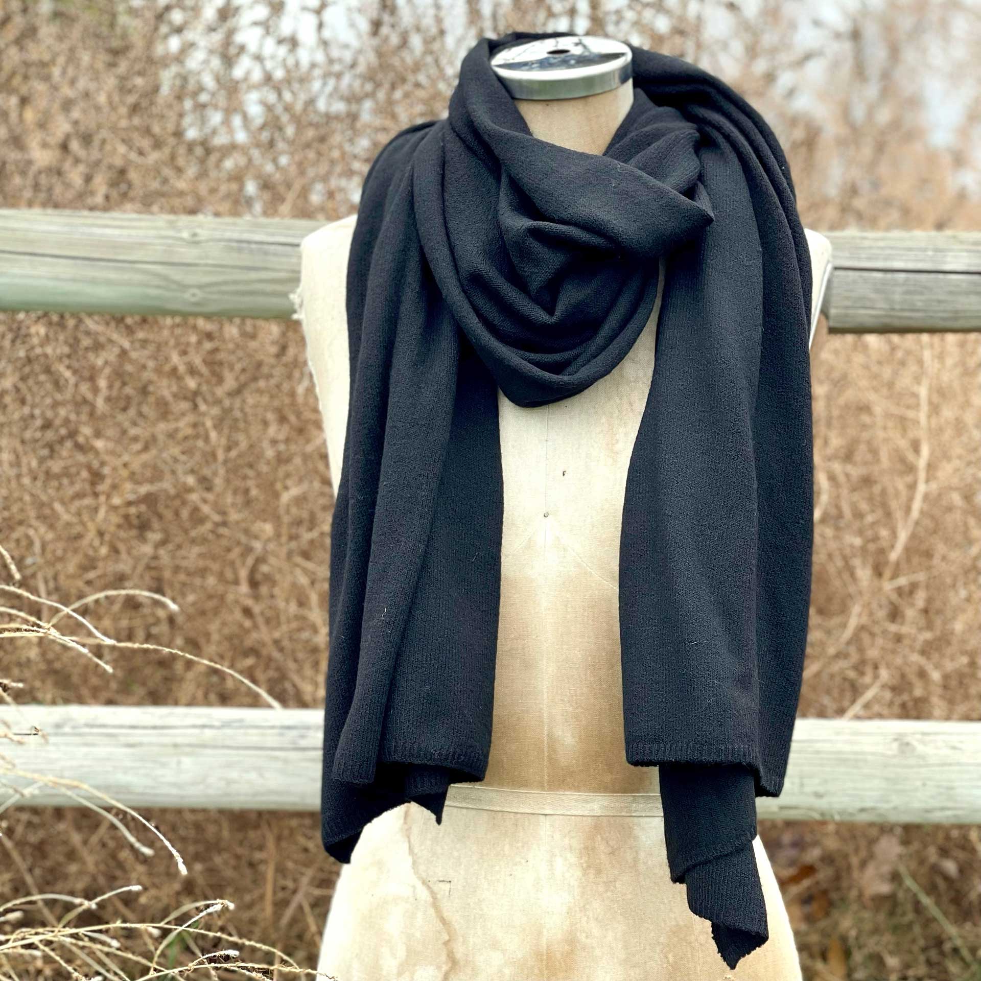 Cadence Cashmere Blend Wrap Scarf (Black)
