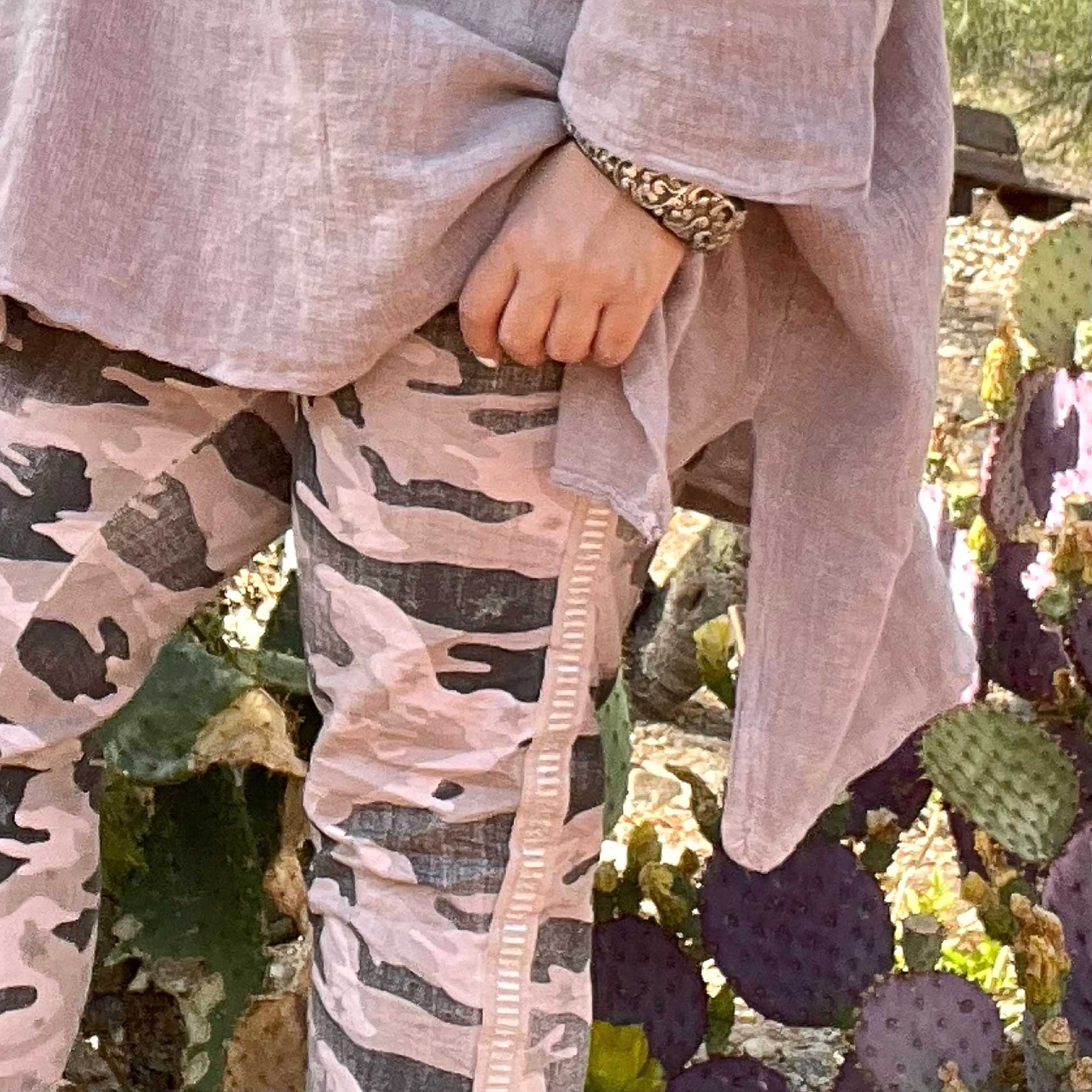 Camo Stars Crinkle Jogger (Mauve)