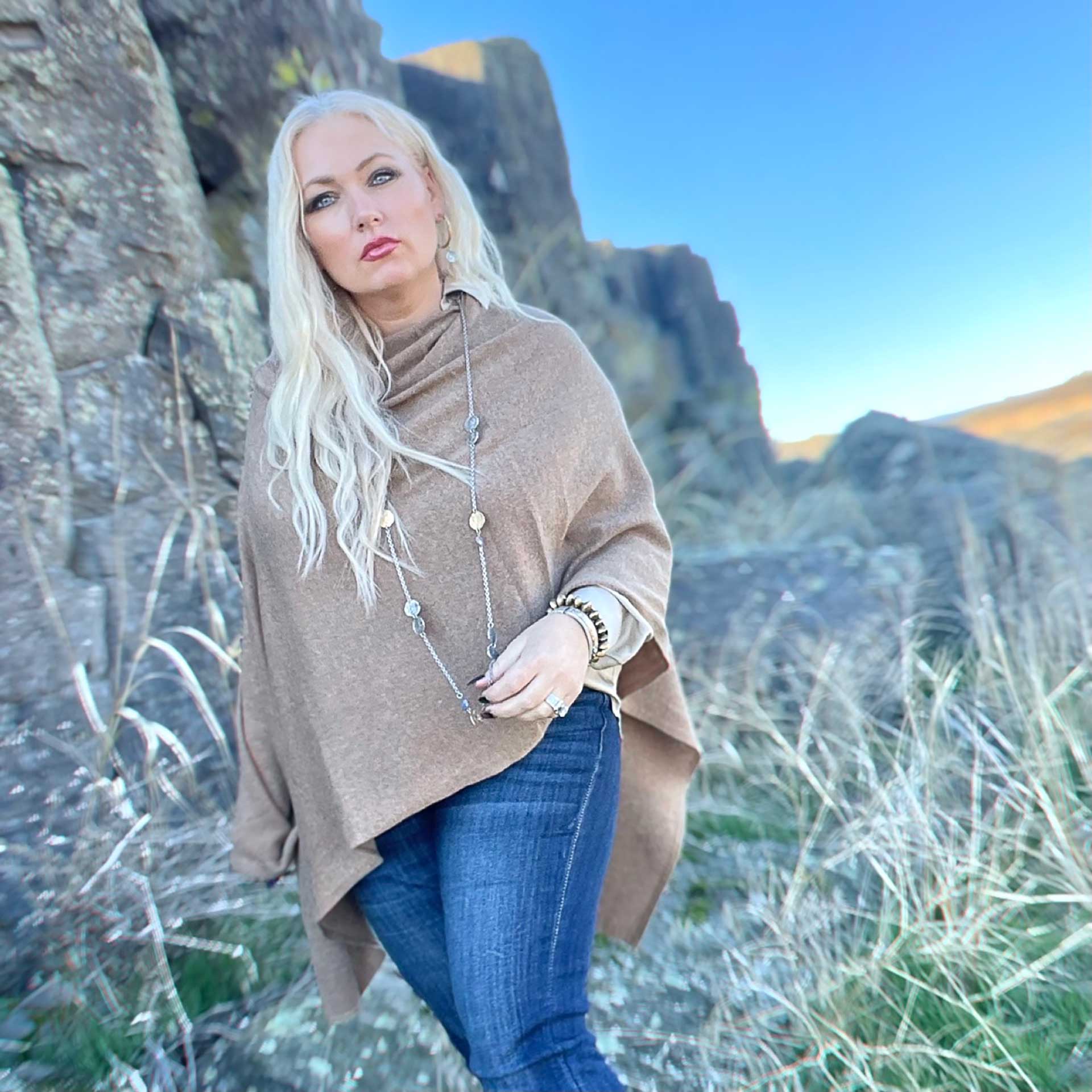 Cascadia Cashmere Poncho (Camel)