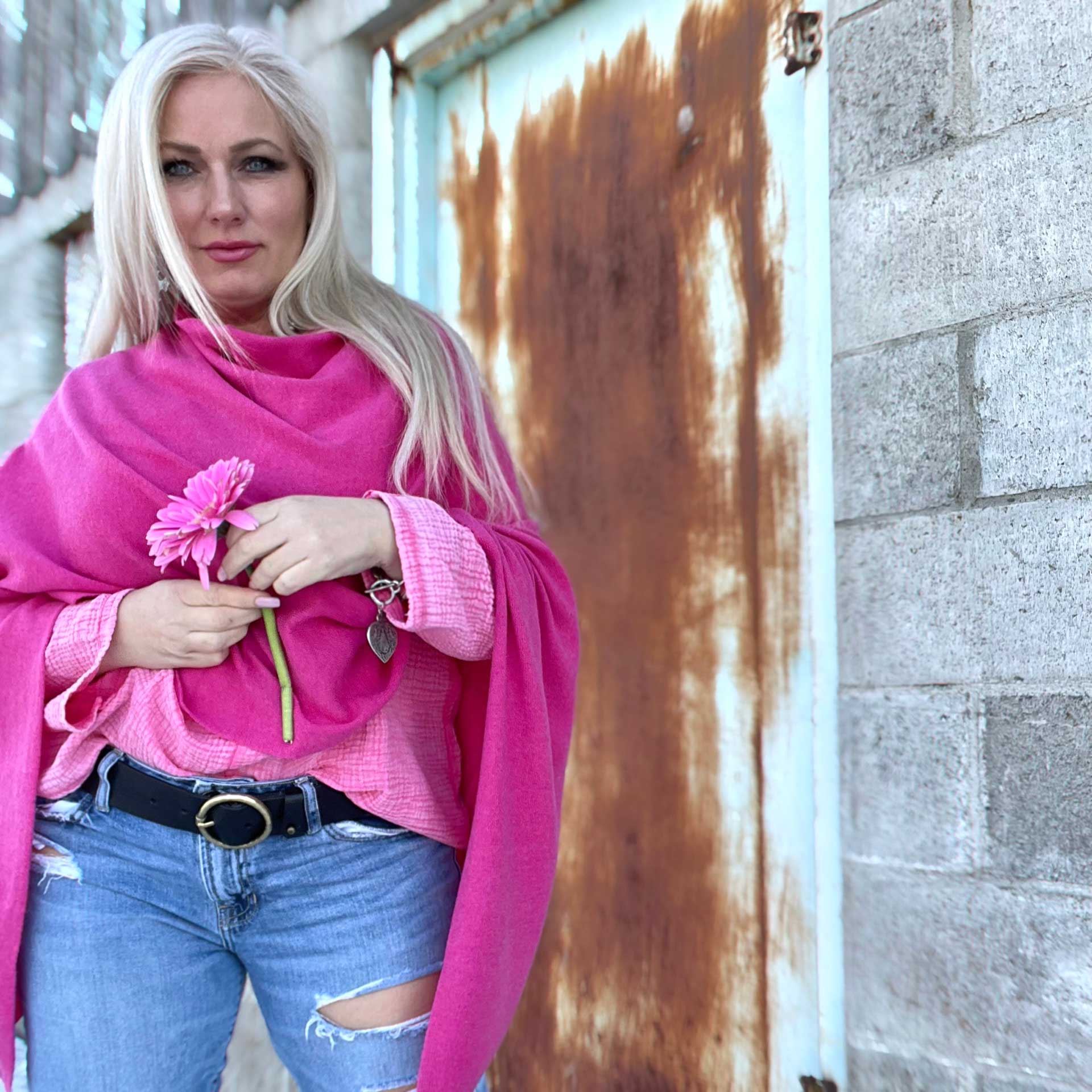 Cascadia Cashmere Poncho (Fuchsia)