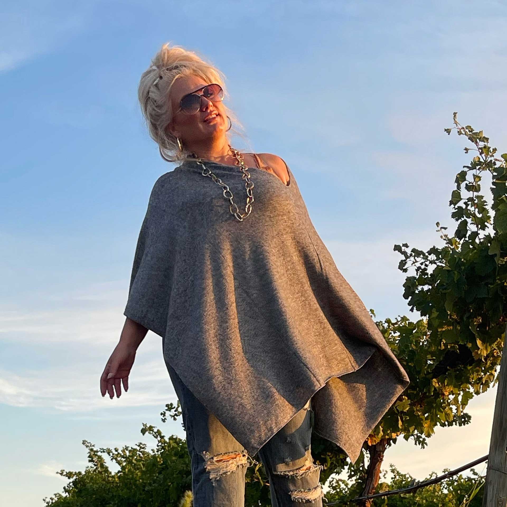 Cascadia Cashmere Poncho (Heathered Gray)