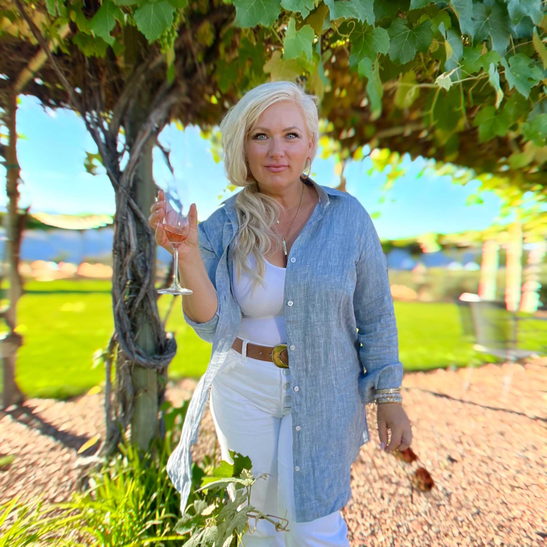 Christina Linen Tunic (Chambray)