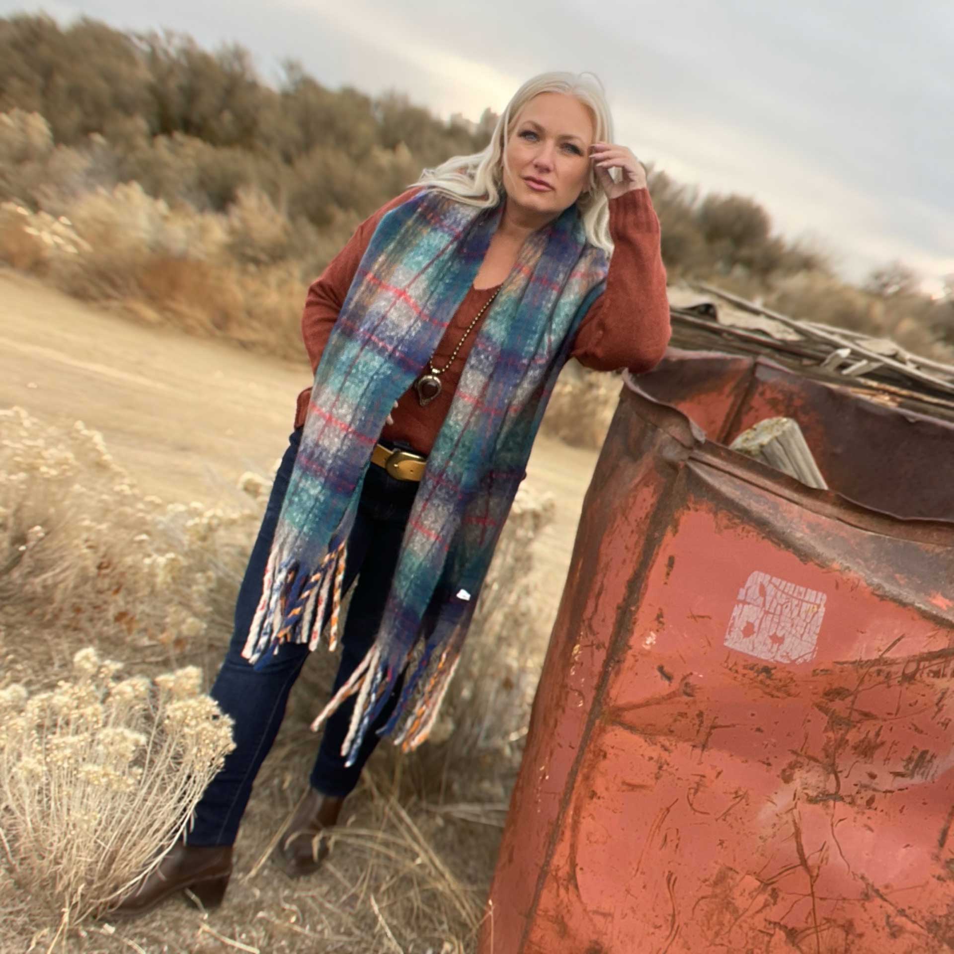 Dreamsoft Blanket Scarf (Blue & Green)