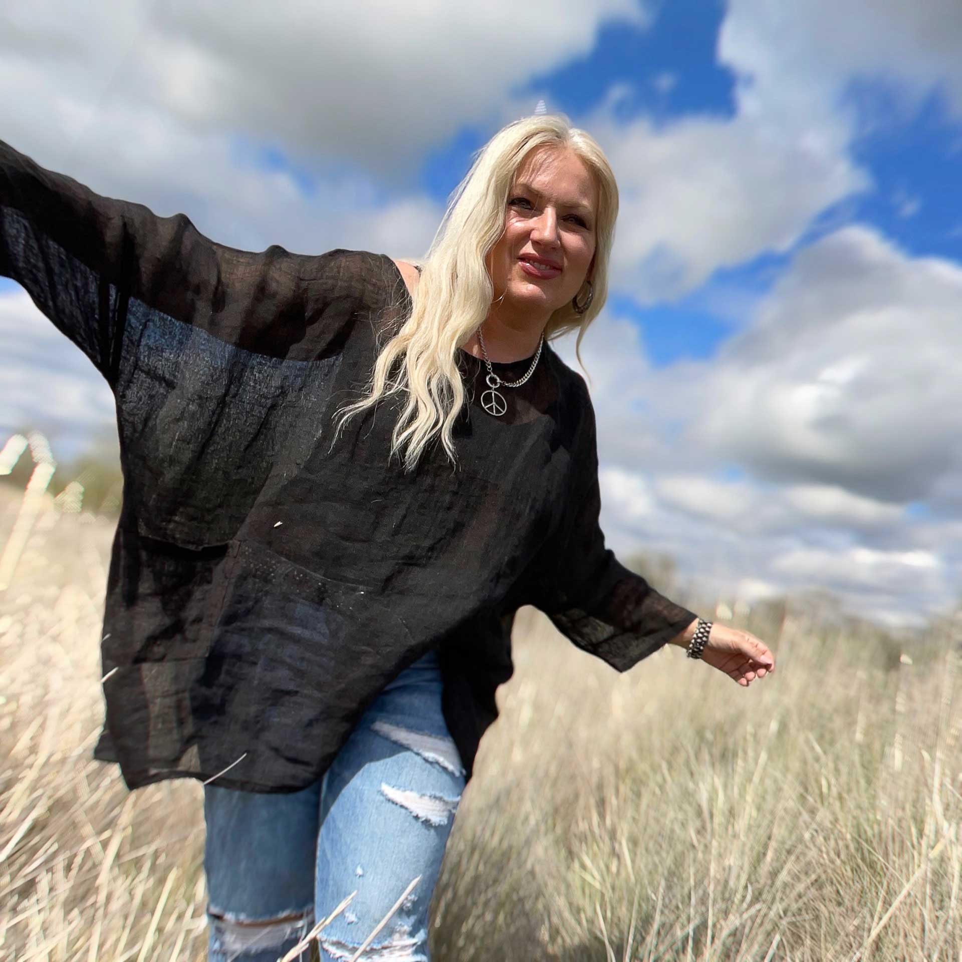 Easy Essence Oversized Linen Top (Black)