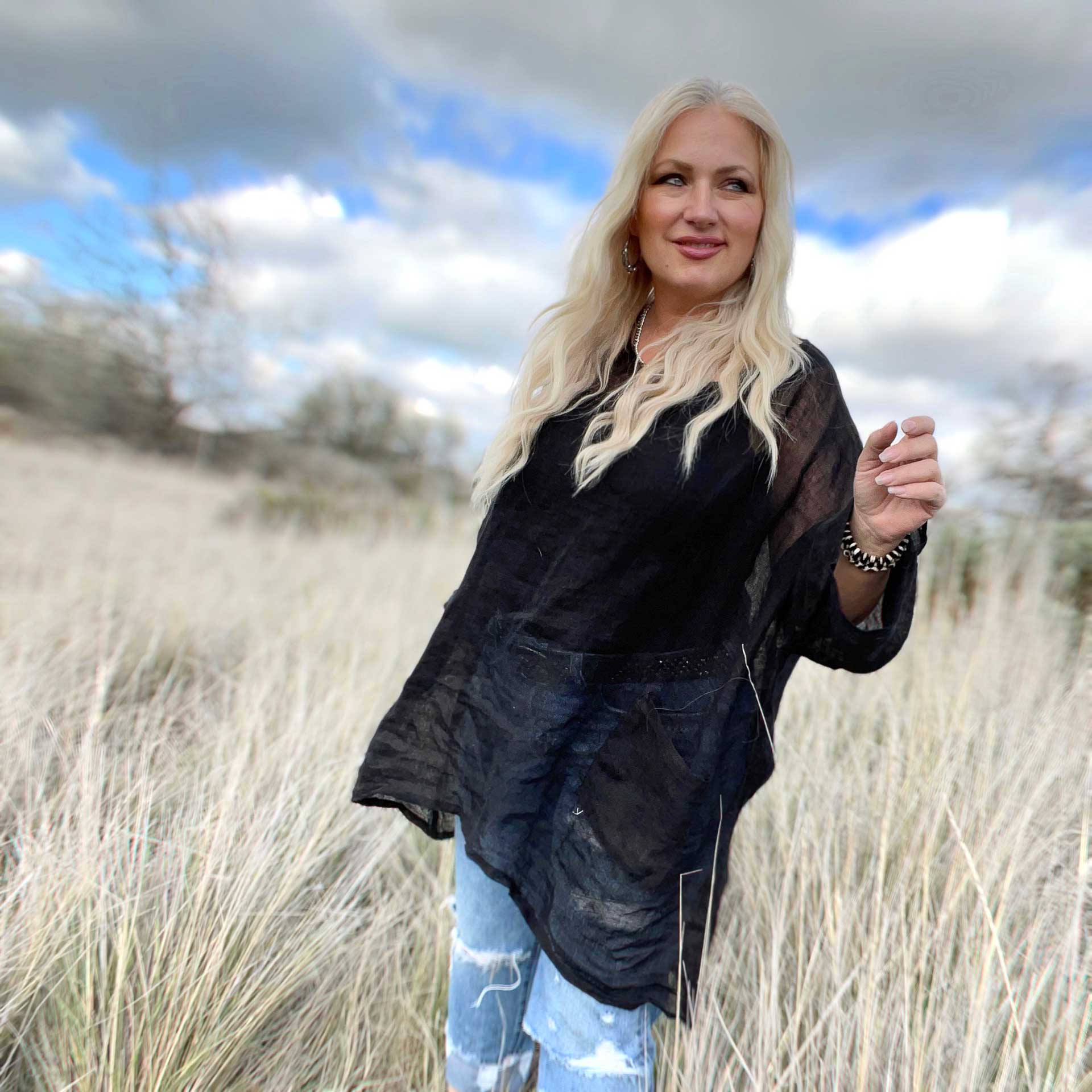 Easy Essence Oversized Linen Top (Black)