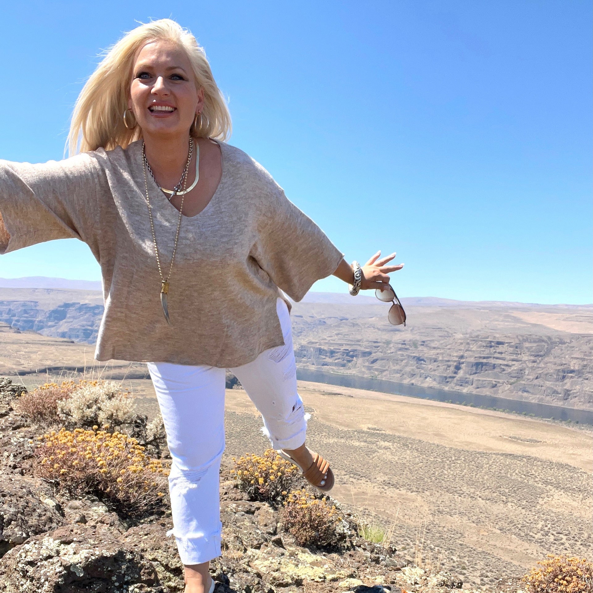 Essence V-Neck Sweater (Taupe)