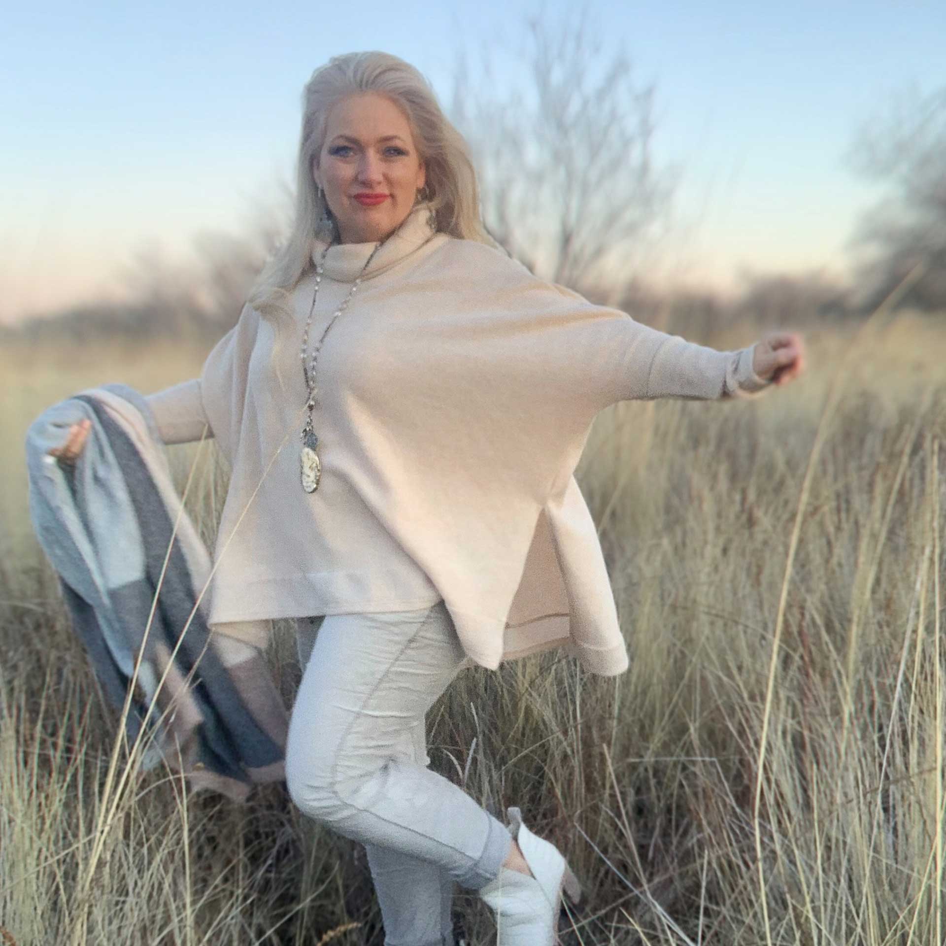 Joslyn Fuzzy Cowlneck (Oatmeal)