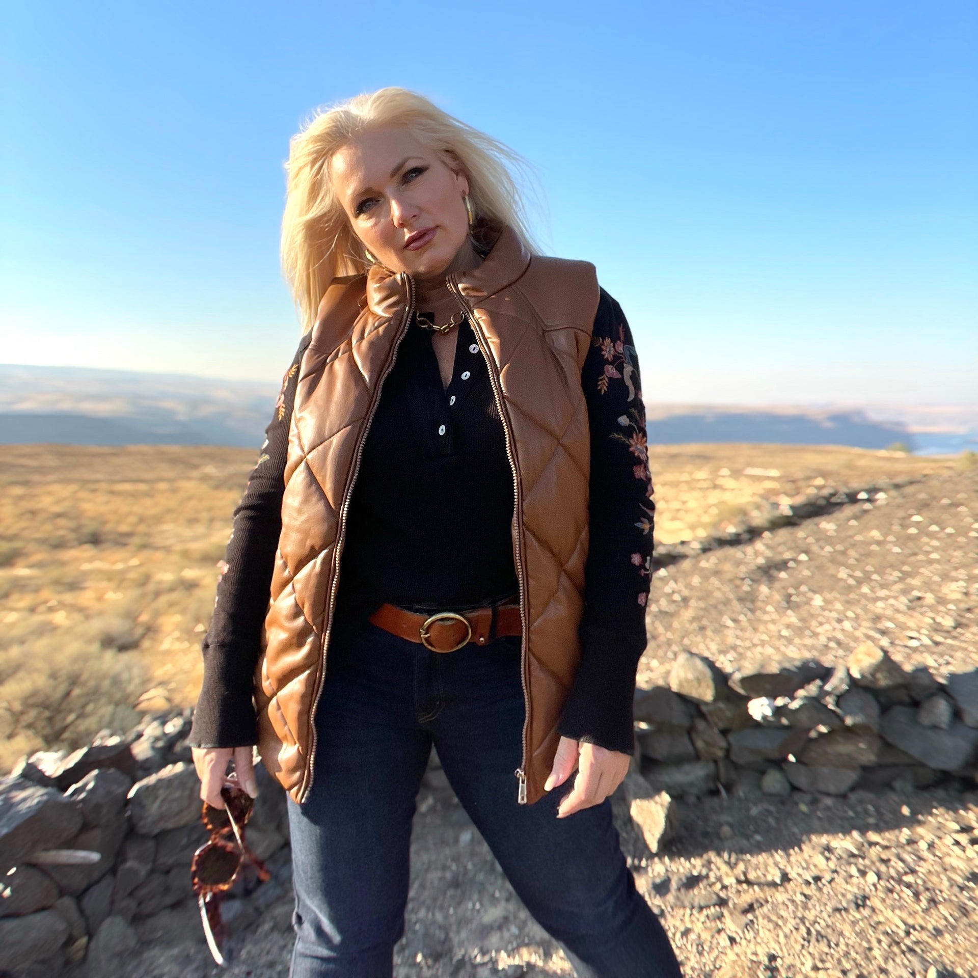 Lady Lux Faux Leather Puffer Vest (Camel)