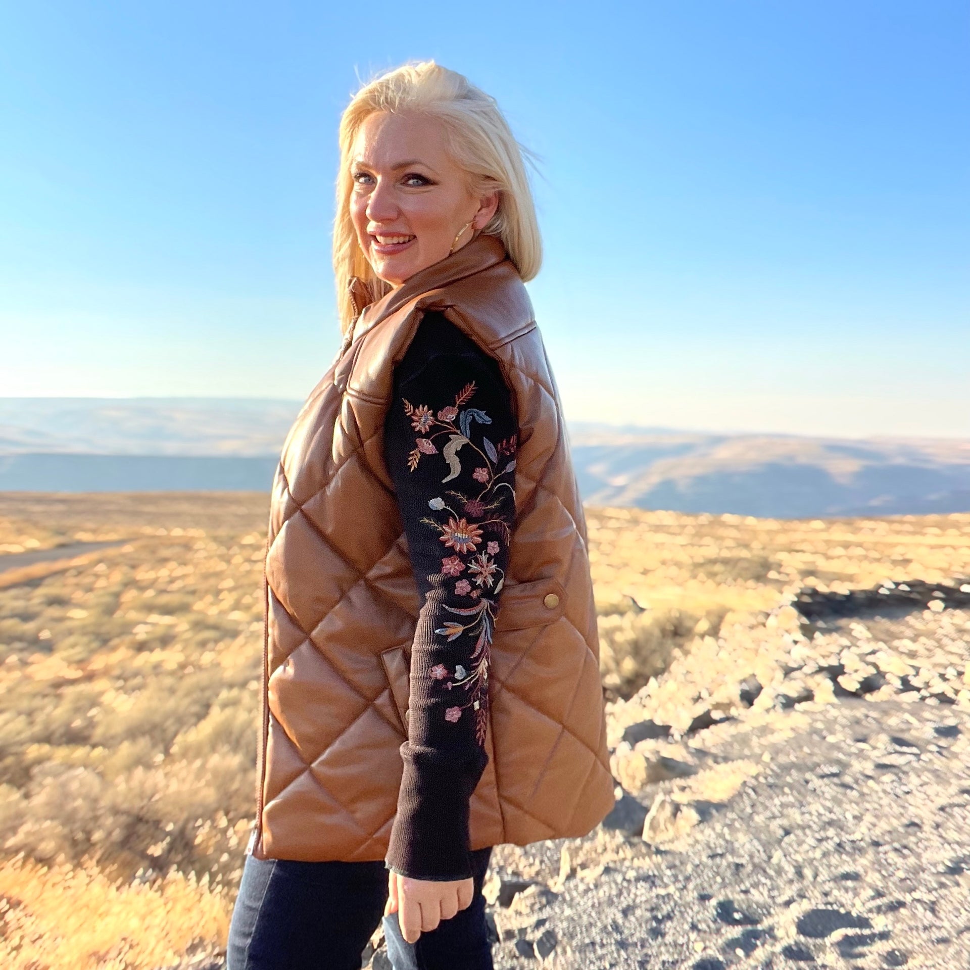 Lady Lux Faux Leather Puffer Vest (Camel)