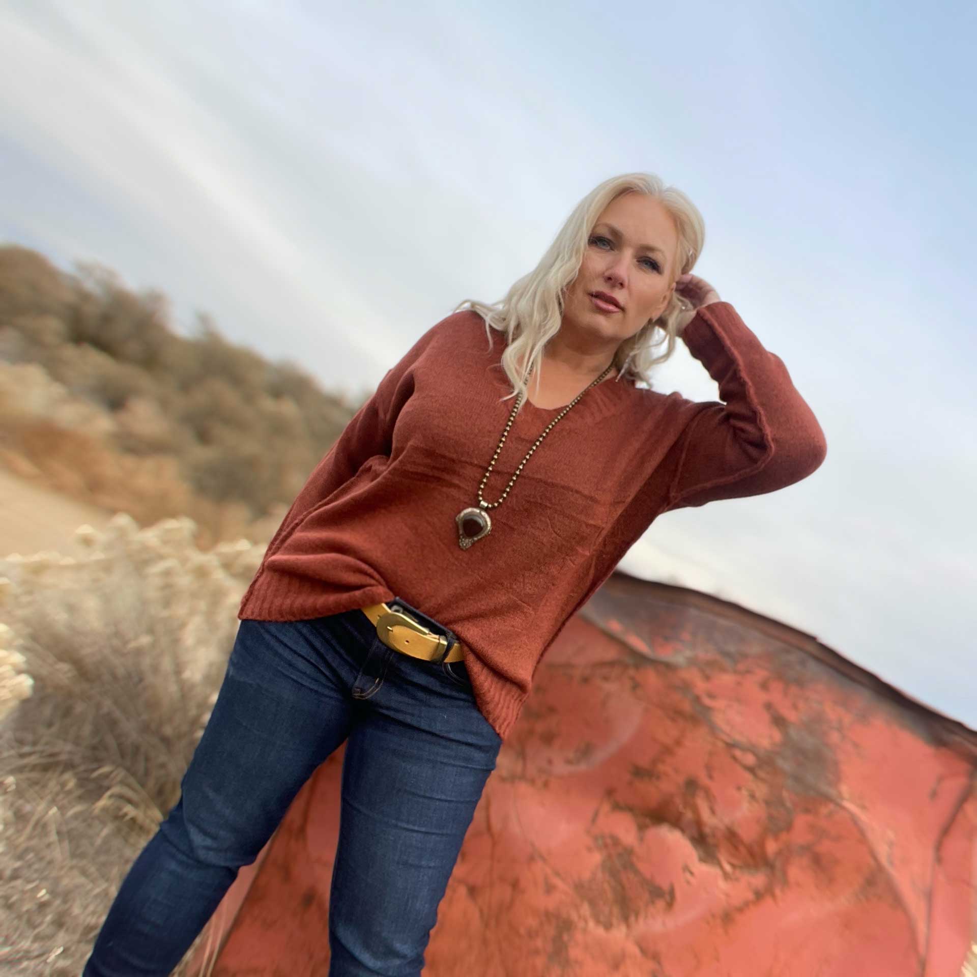 Luna V-Neck Sweater (Auburn)