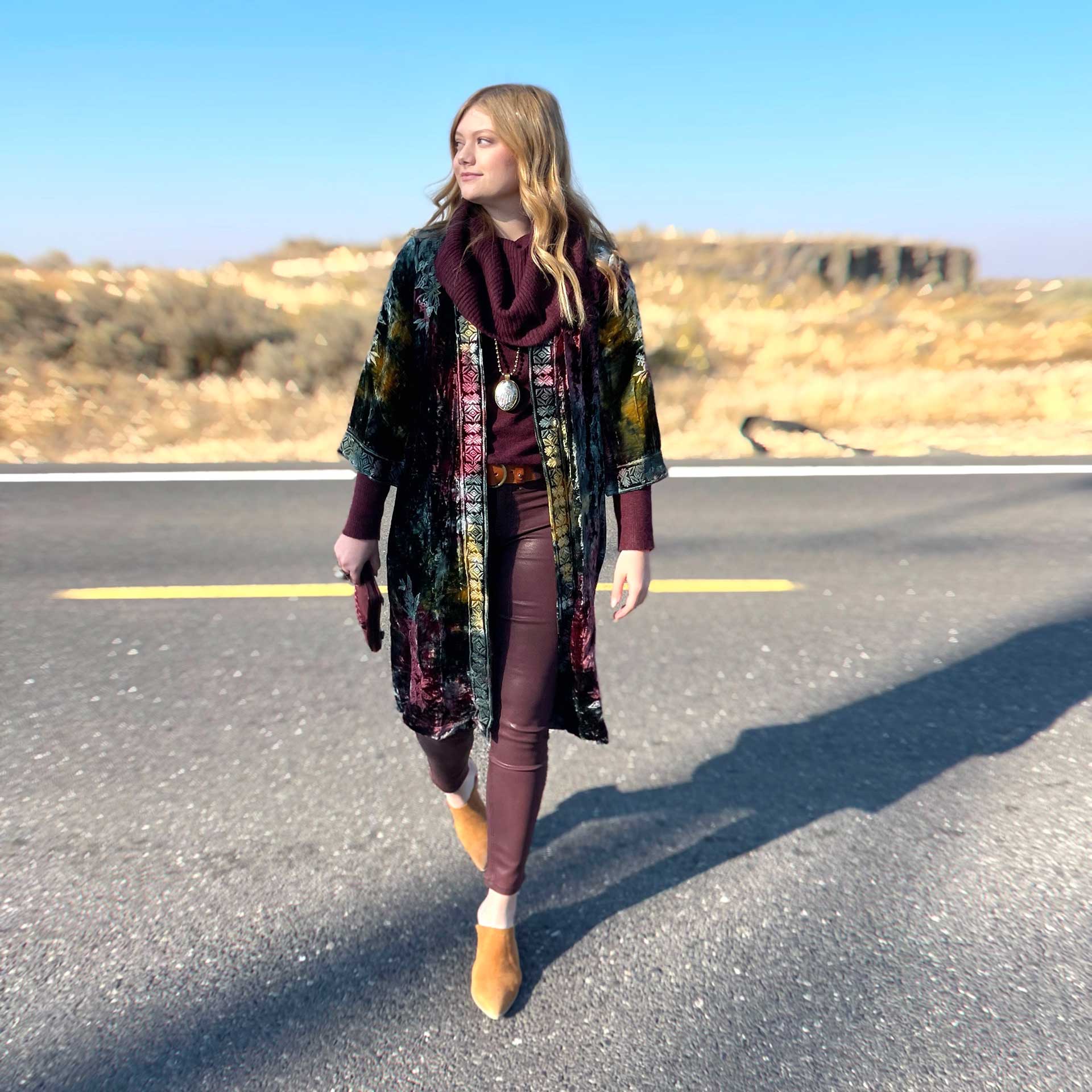 Mariposa Velvet Kimono