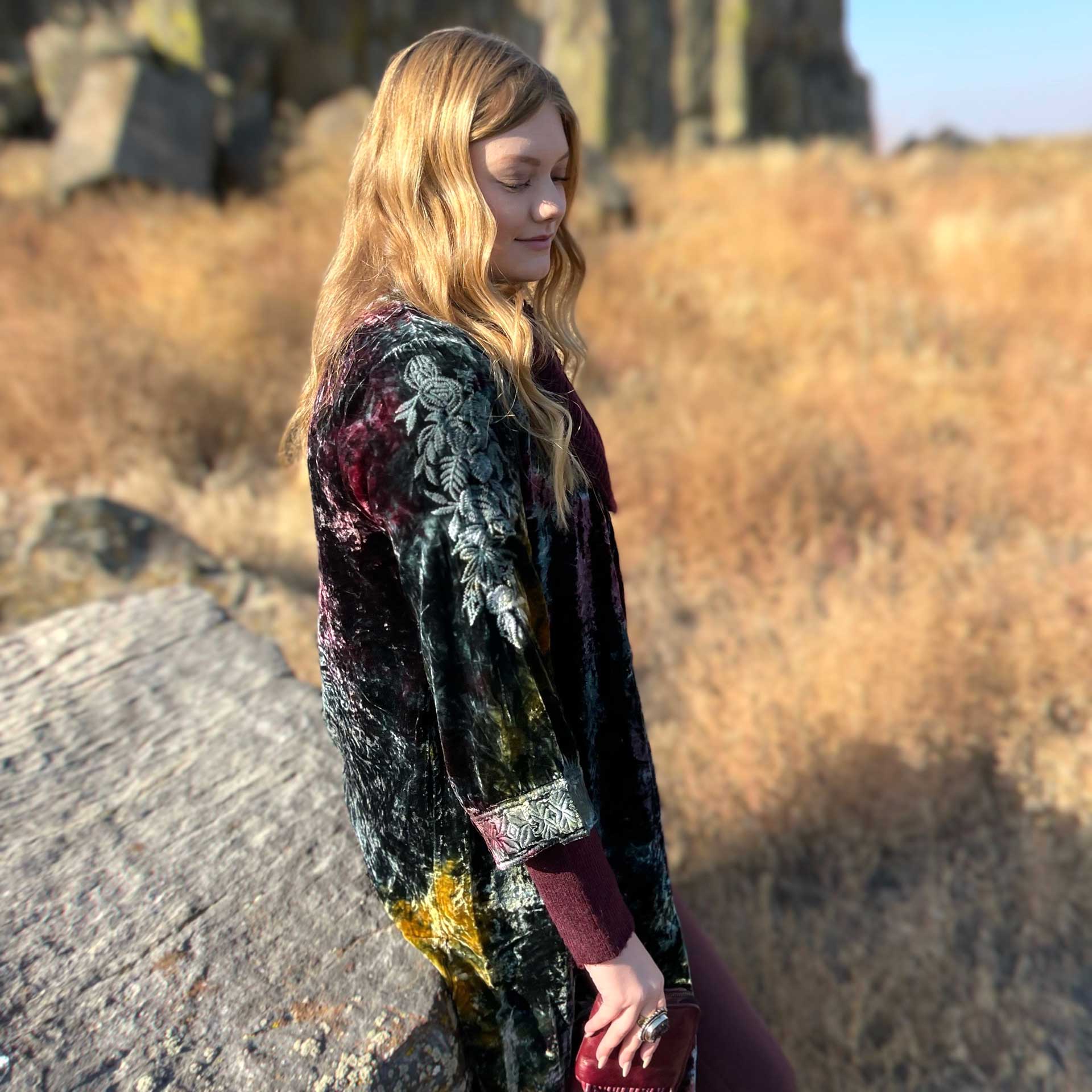 Mariposa Velvet Kimono