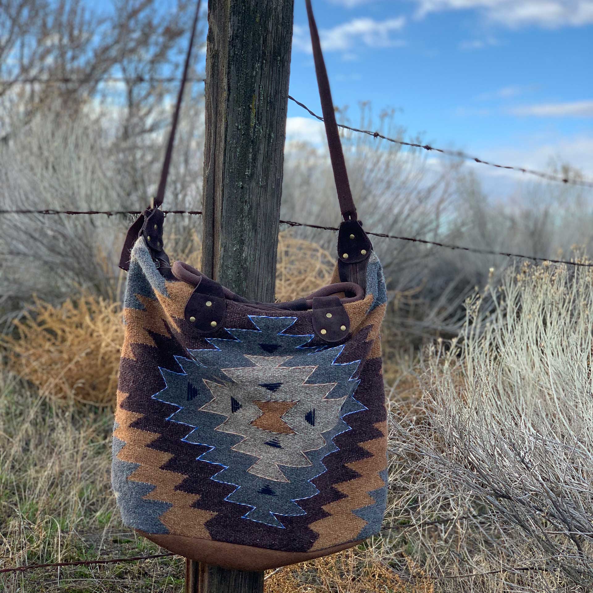 Mountain Vale Overnight Tote