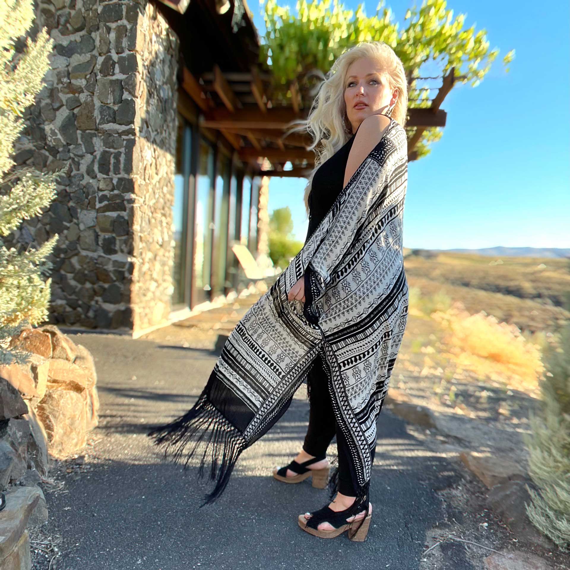 Nightbirde Fringe Kimono