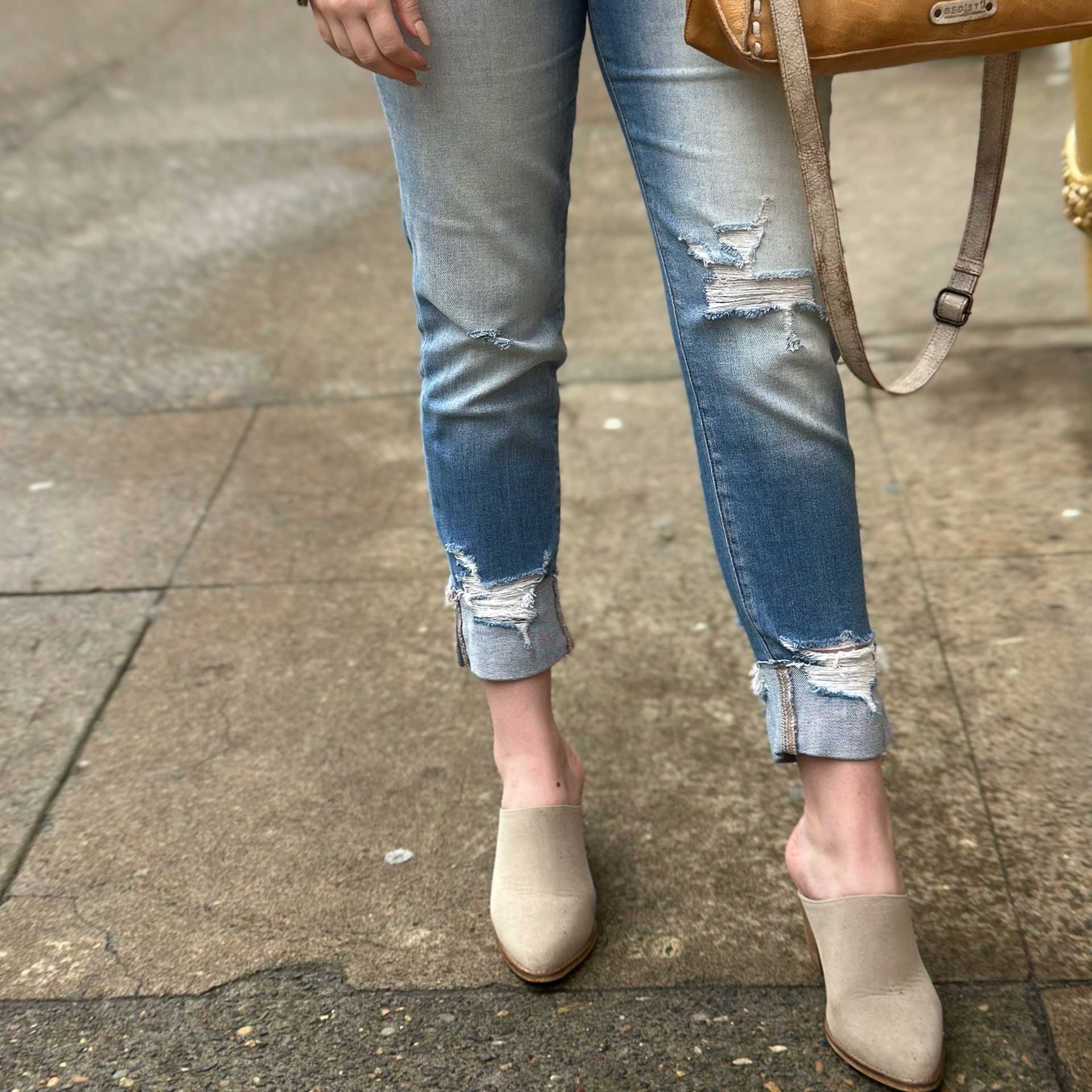Rambler Highrise Distressed Skinny Jean